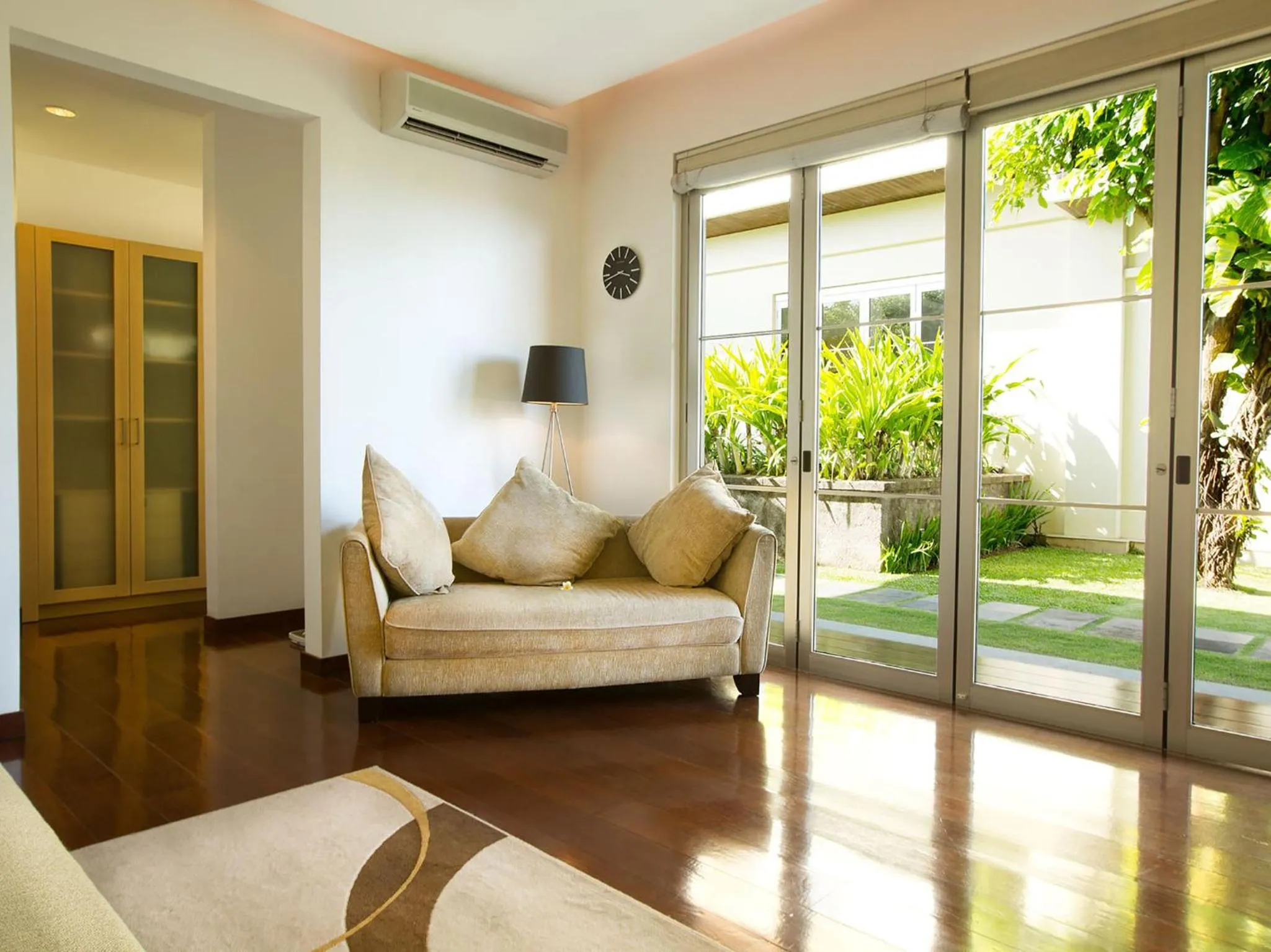 Living room, Bed in Sanur Residence
