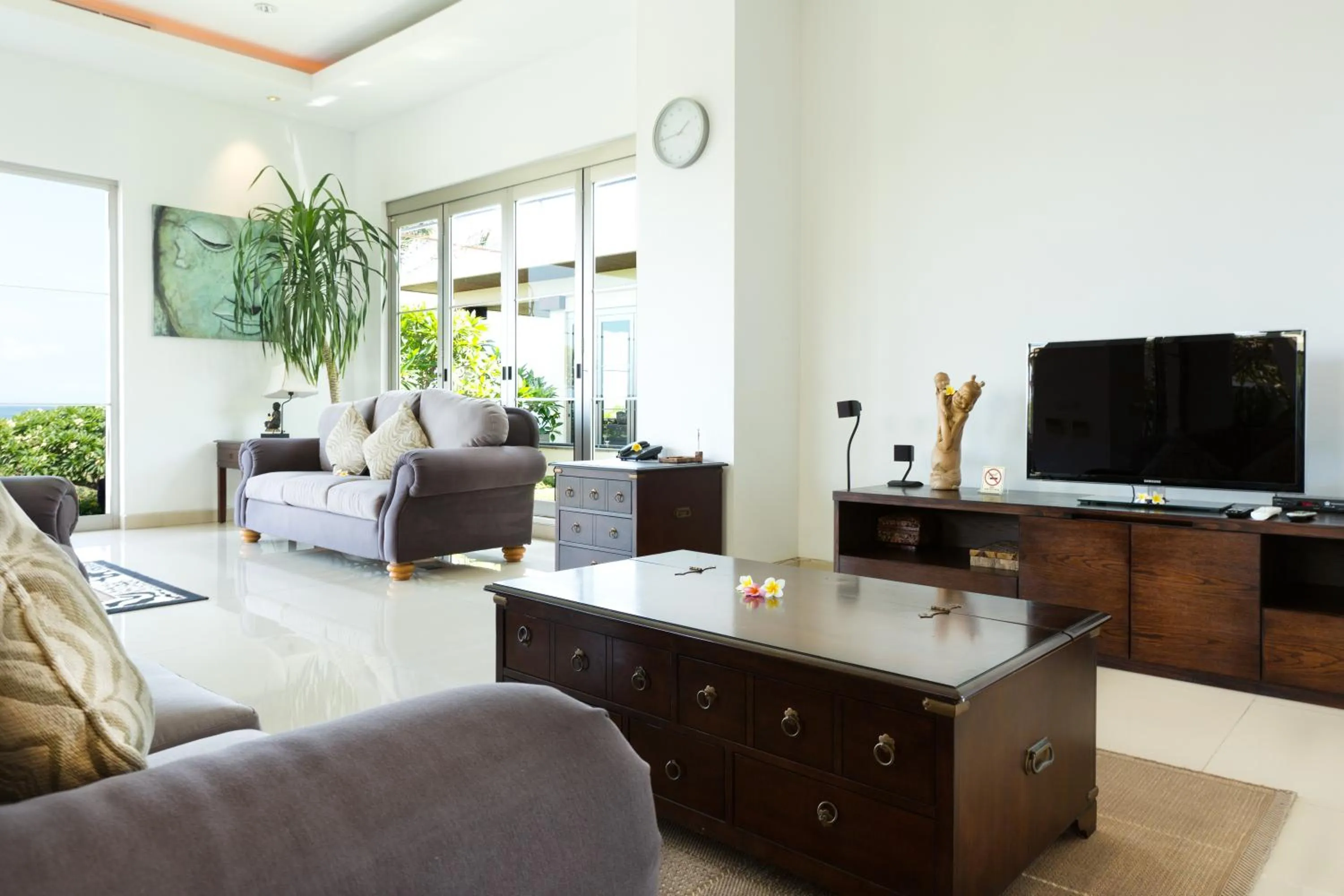 Communal lounge/ TV room in Sanur Residence