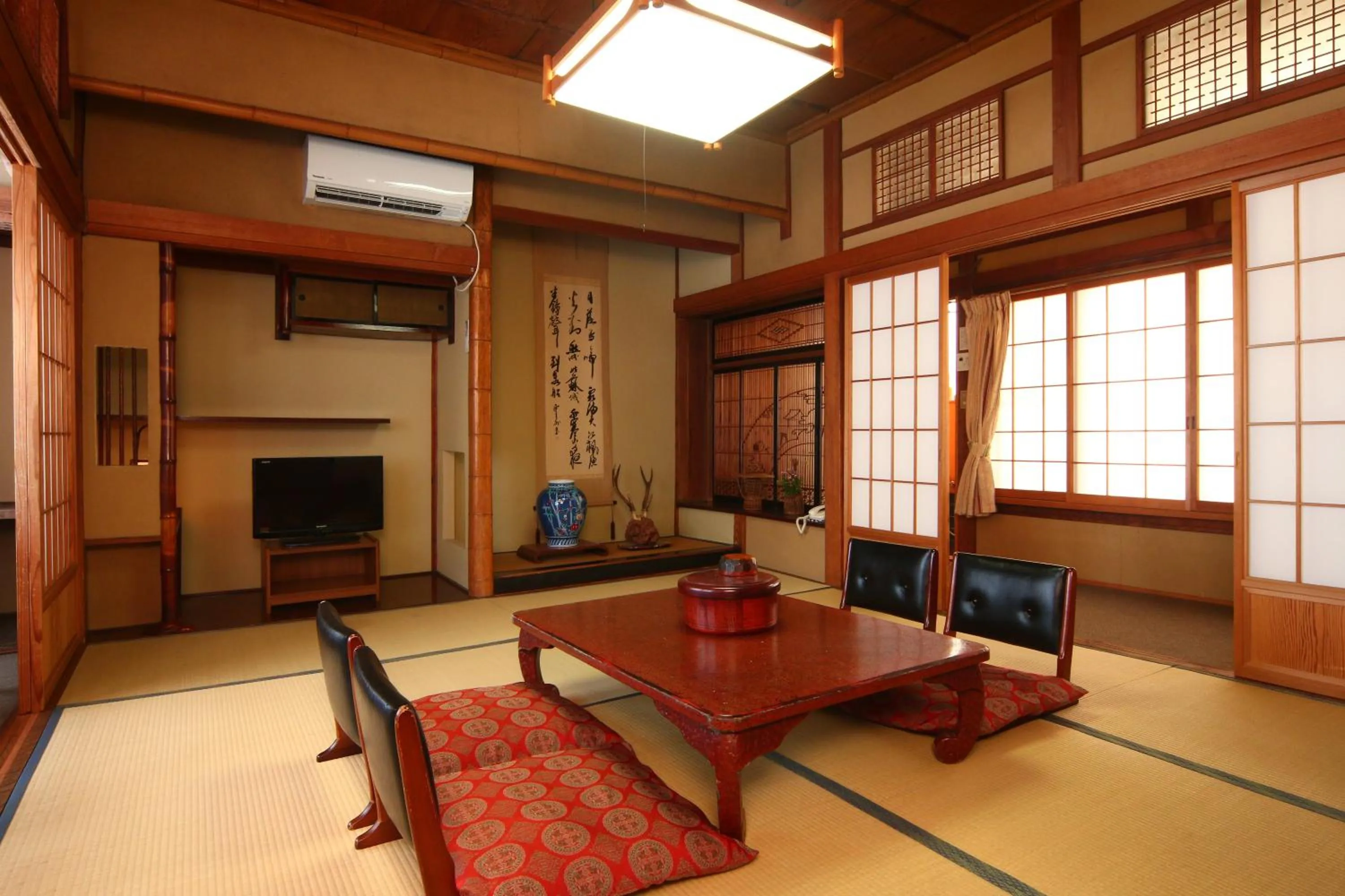 Seating area in Chitosekan