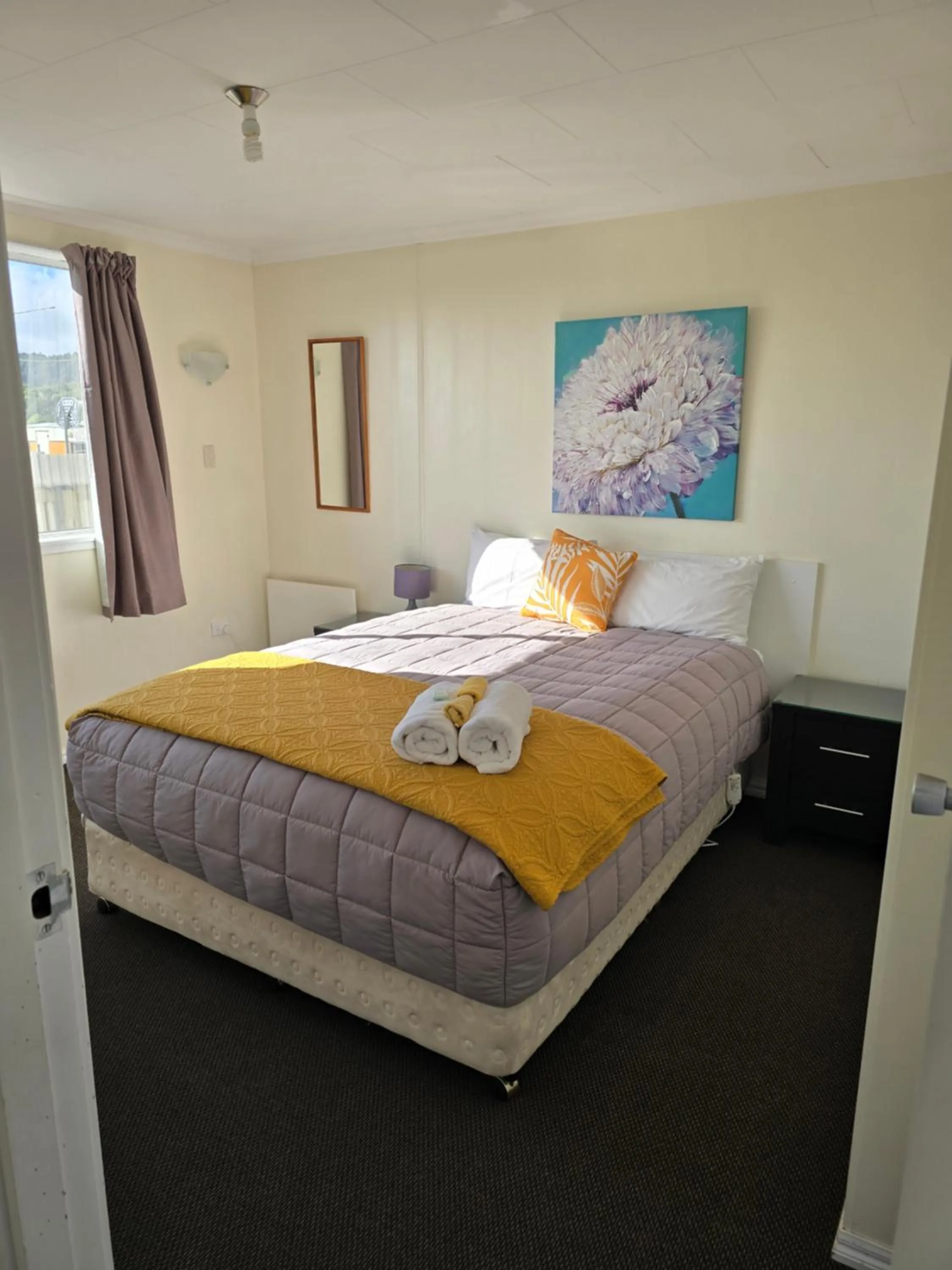 Bed in Greymouth Kiwi Holiday Park & Motels