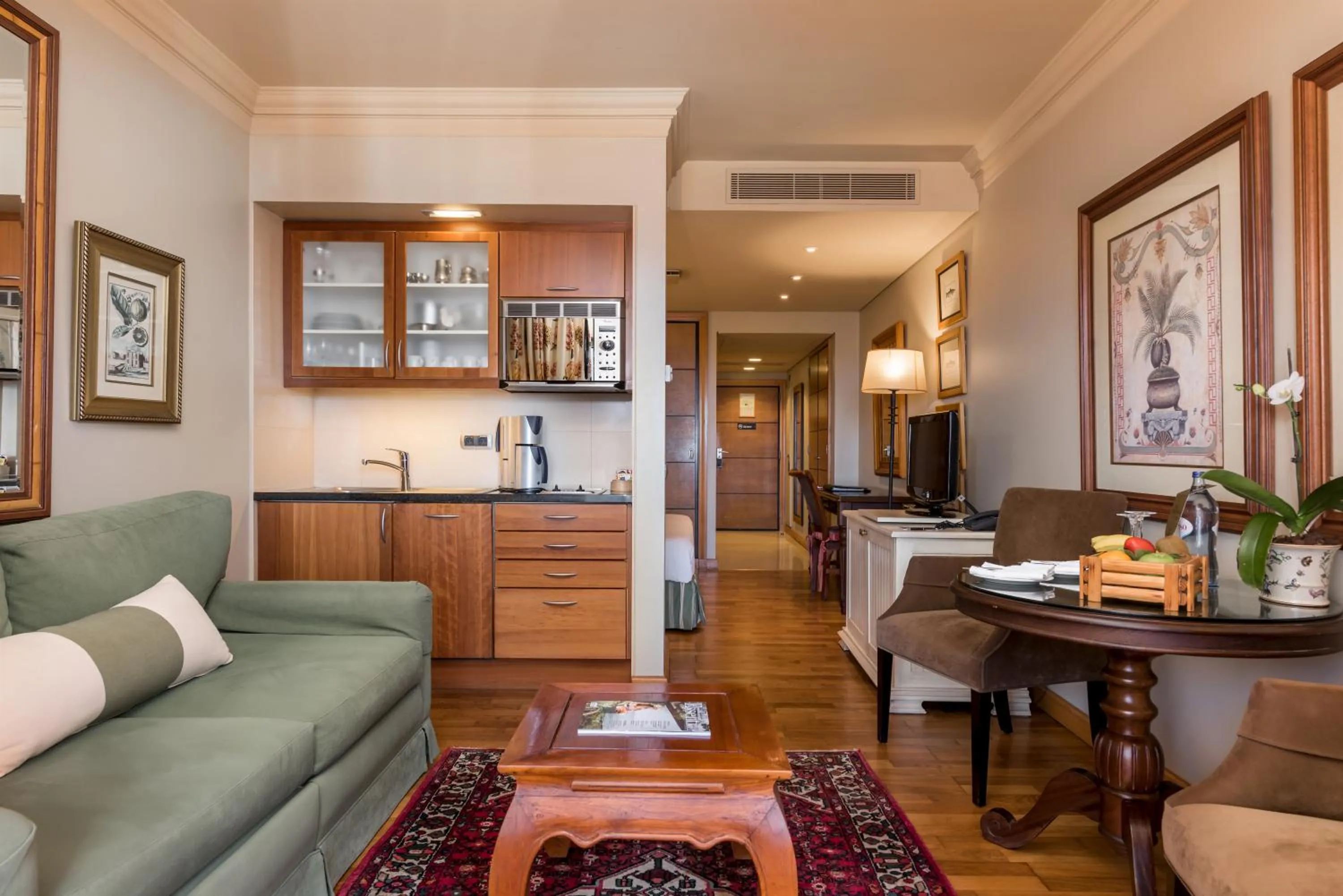 Living room in Royal Savoy - Ocean Resort - Savoy Signature