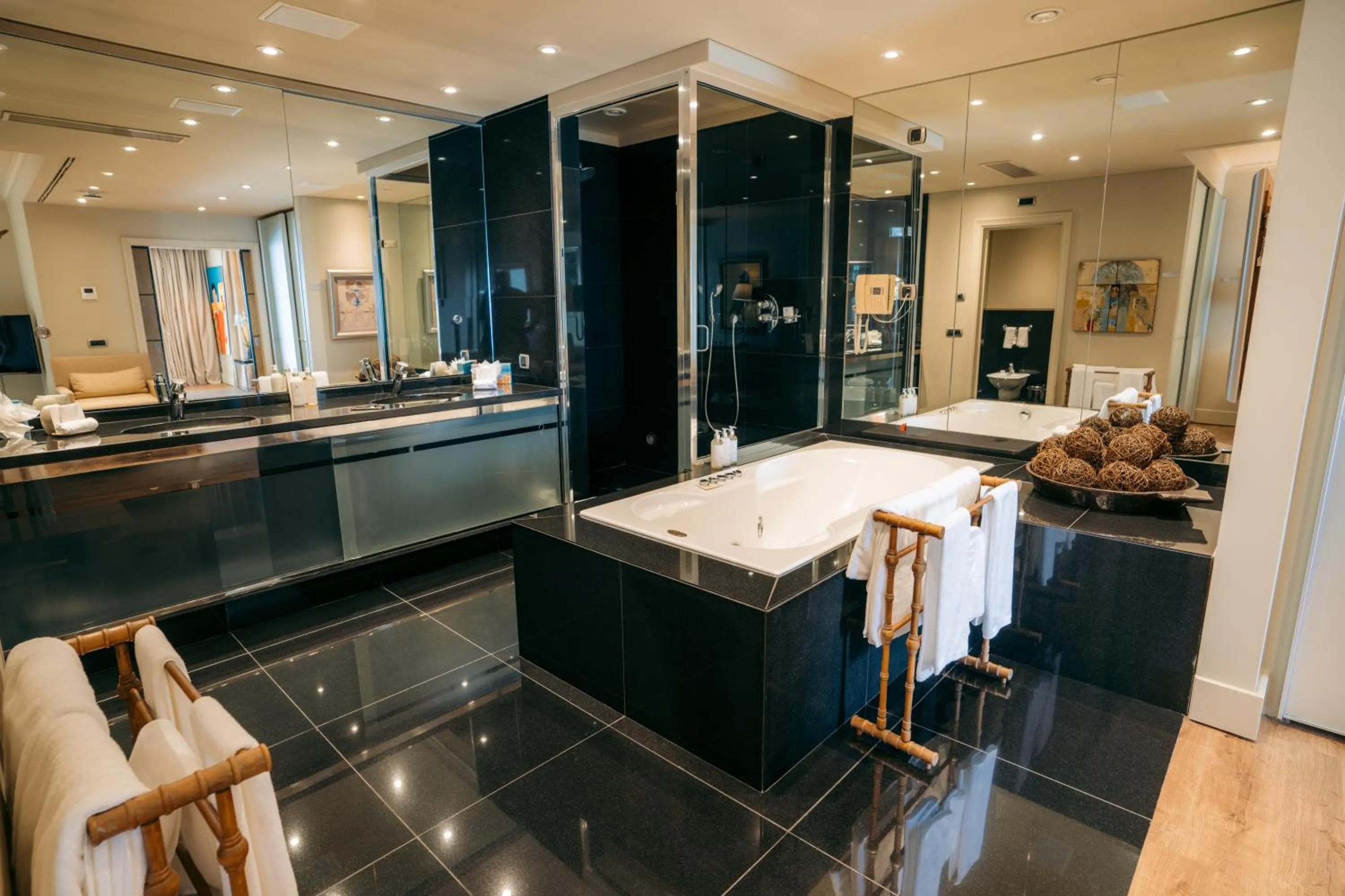 Bathroom in Royal Savoy - Ocean Resort - Savoy Signature