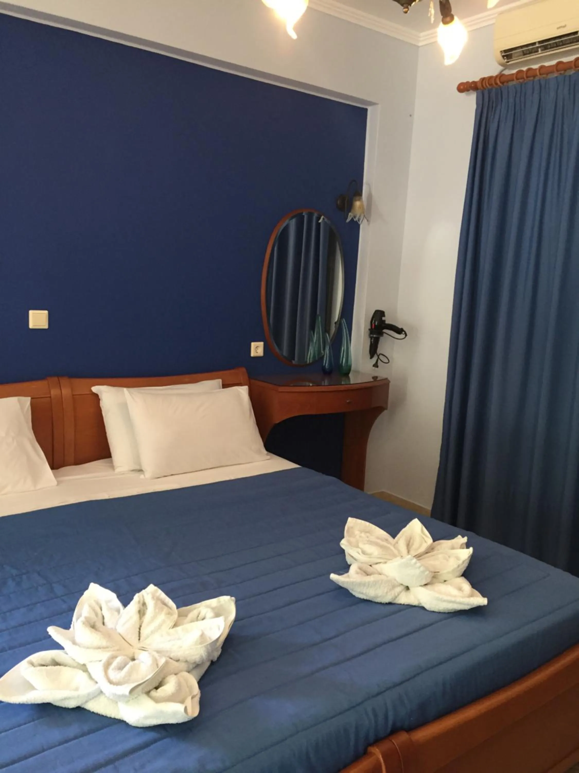 Bed in Studio Konstantinos