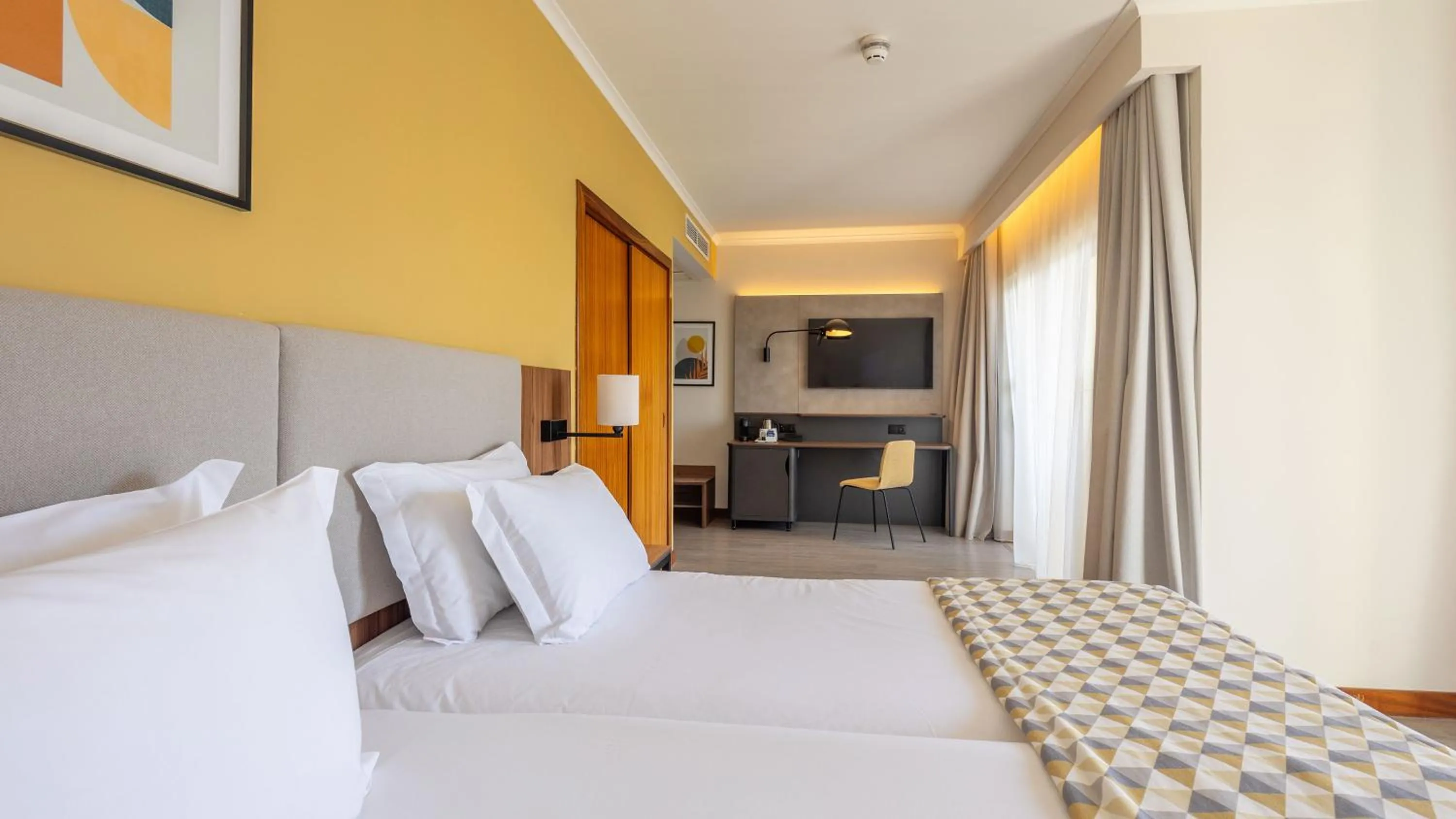 Photo of the whole room, Bed in Holiday Inn Algarve Albufeira by IHG