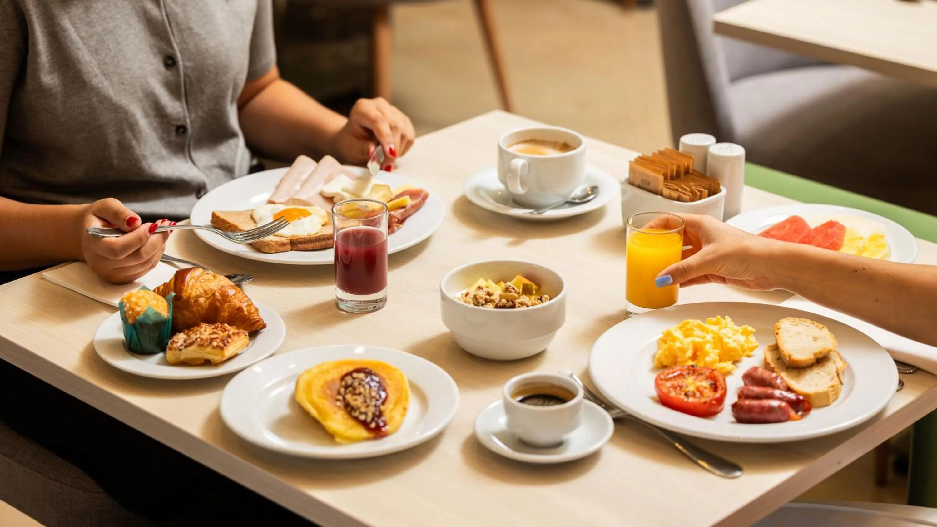 Restaurant/places to eat in Holiday Inn Algarve Albufeira by IHG