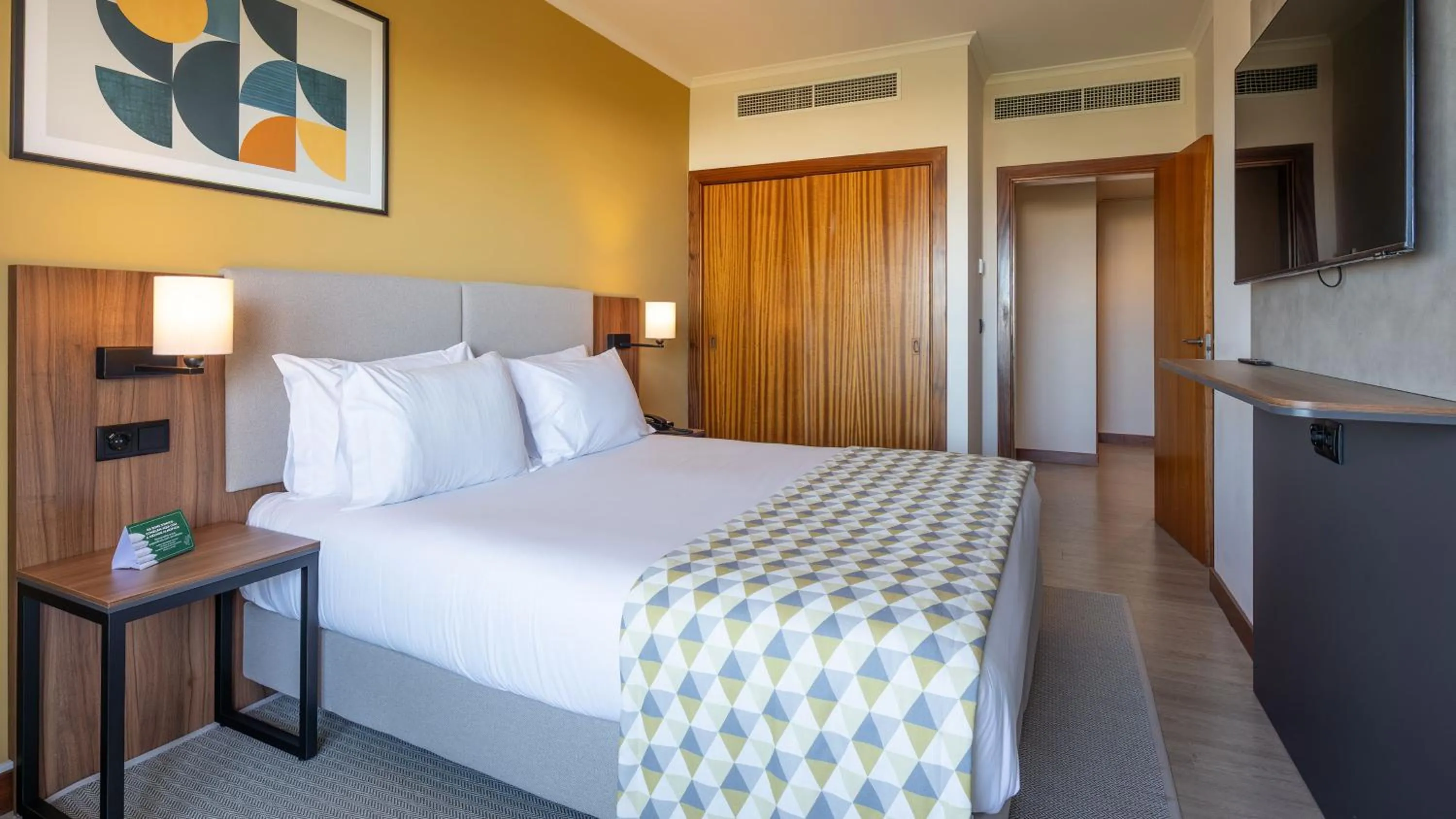 Bedroom, Bed in Holiday Inn Algarve Albufeira by IHG