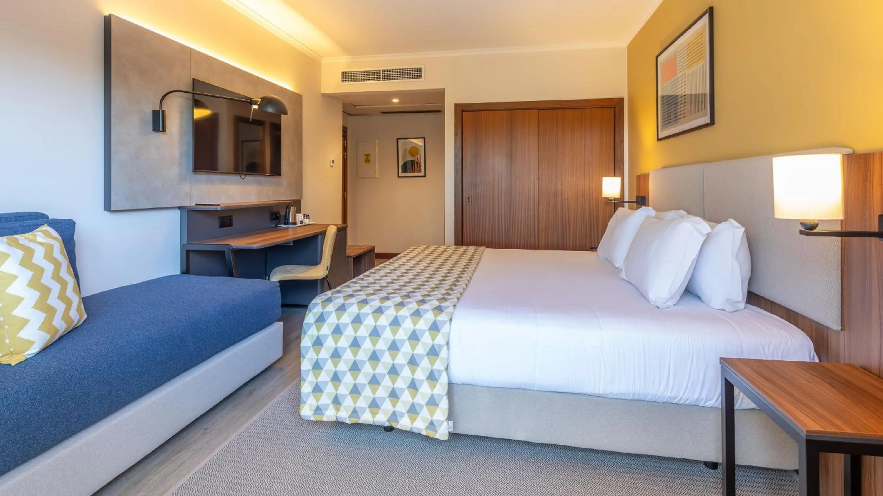 Photo of the whole room, Bed in Holiday Inn Algarve Albufeira by IHG