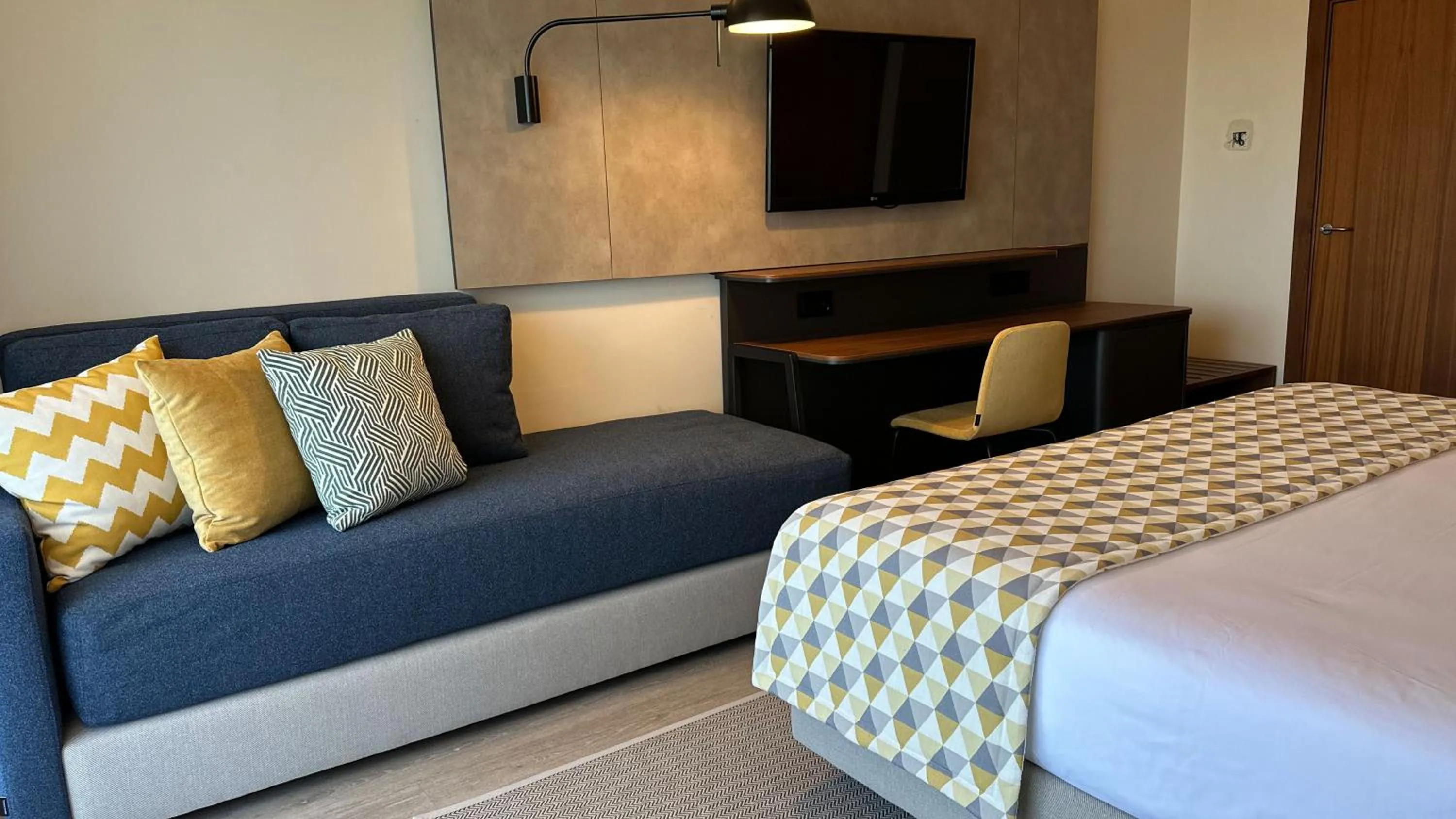 Photo of the whole room, Bed in Real Bellavista Hotel & Spa