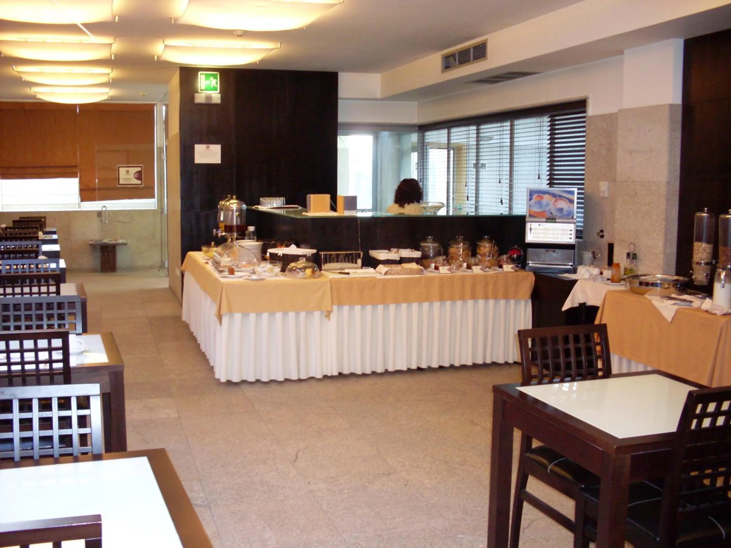 Dining area in Flag Hotel Barcelos