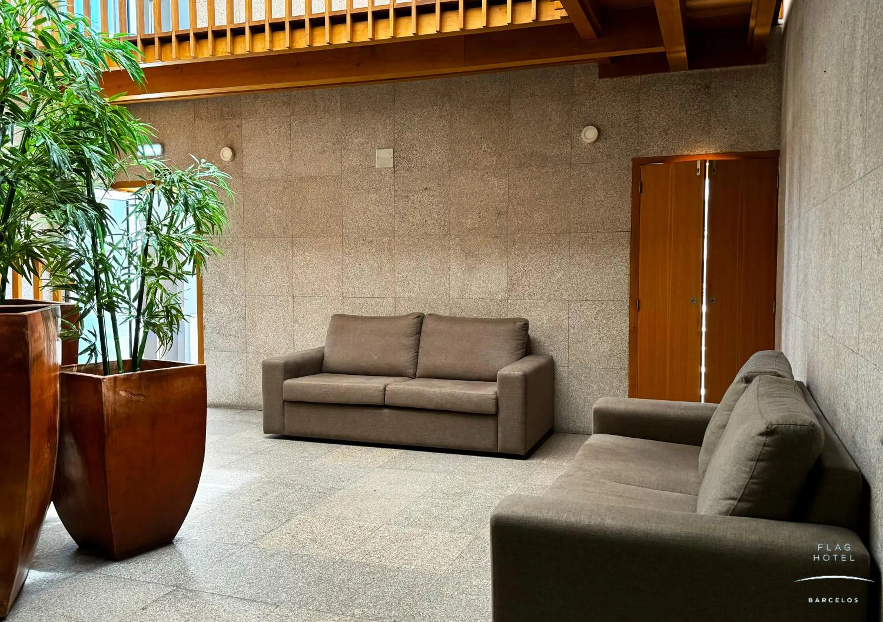 Seating area in Flag Hotel Barcelos