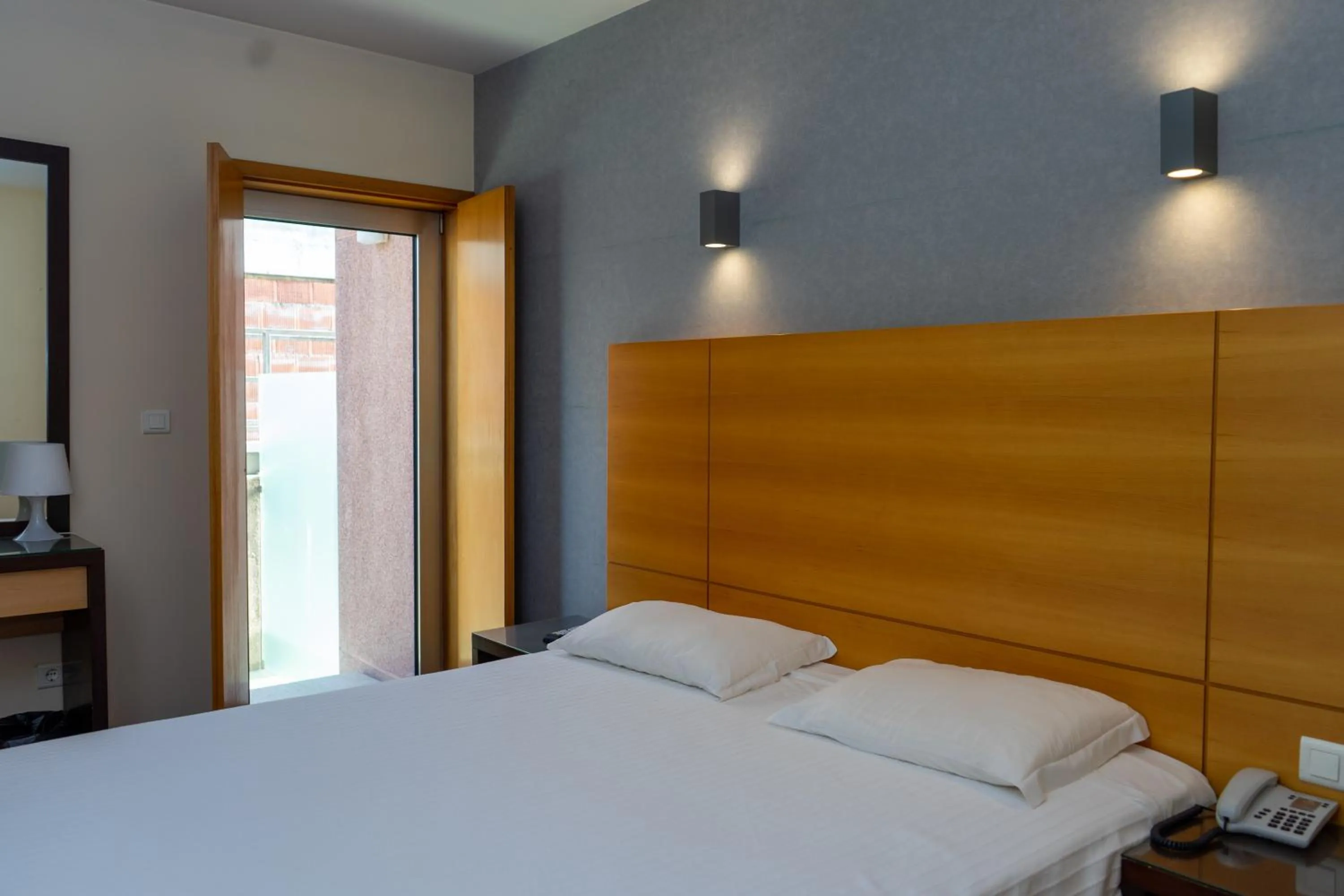 Bedroom, Bed in Flag Hotel Barcelos