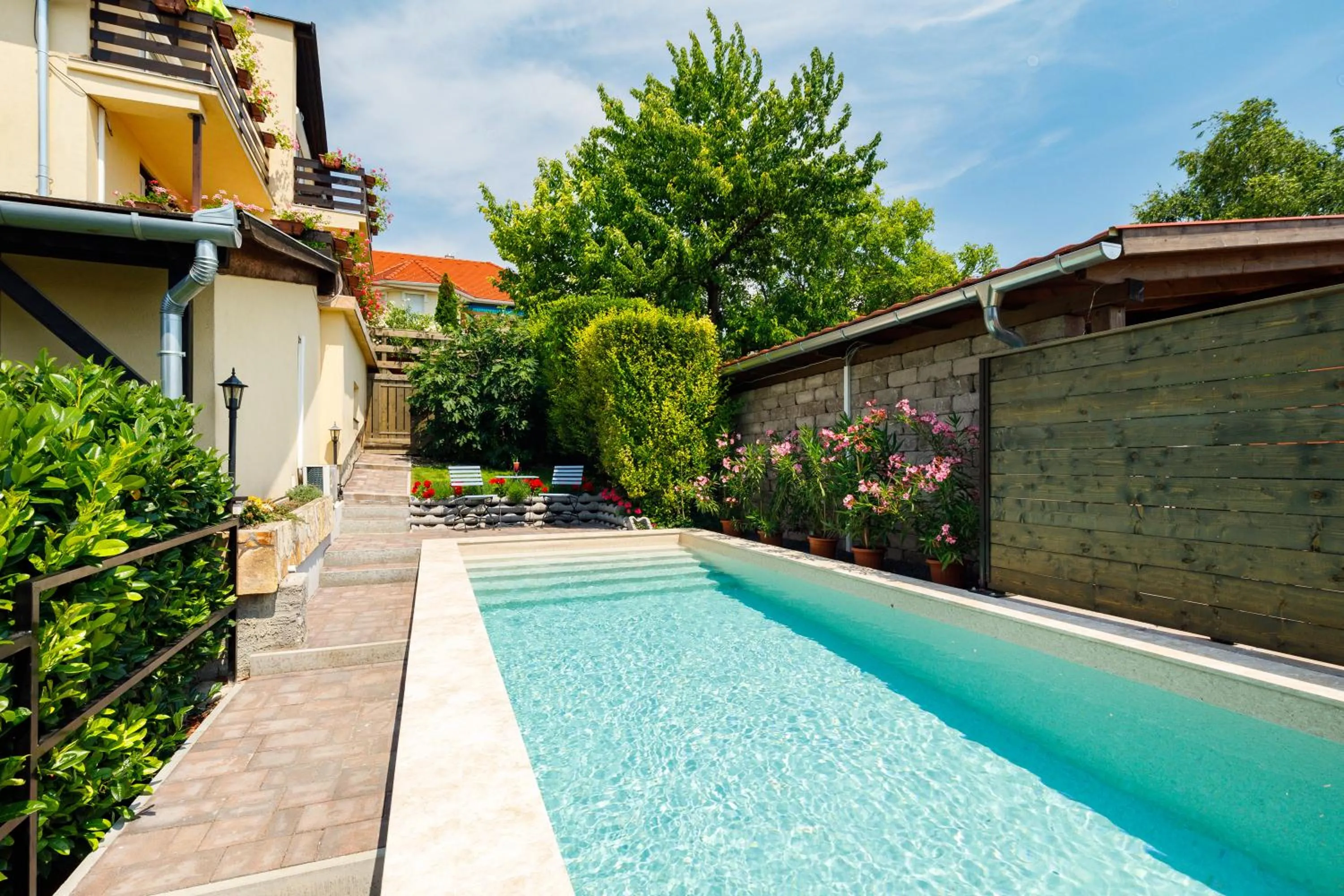 Casa Montana Apartments