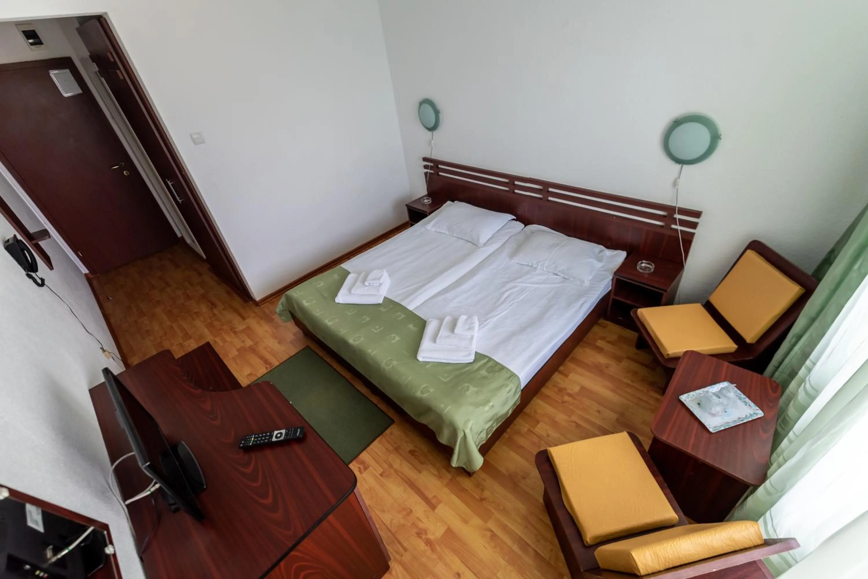 Bed in Hotel Capitol