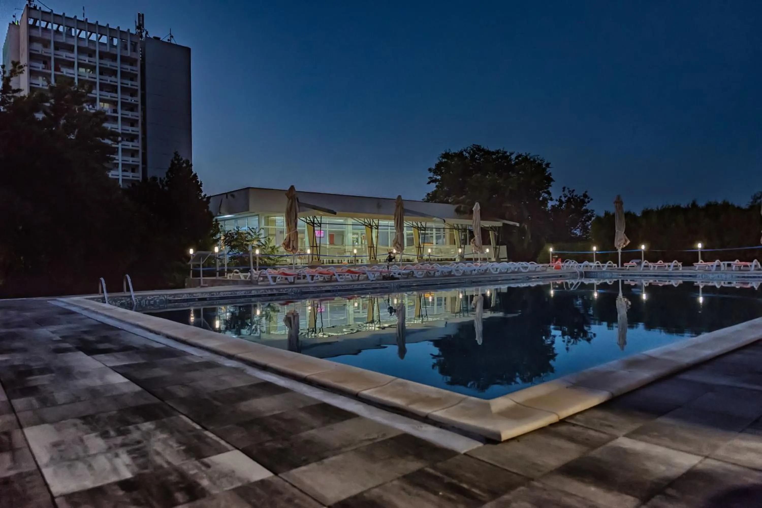 Swimming pool in Hotel Capitol
