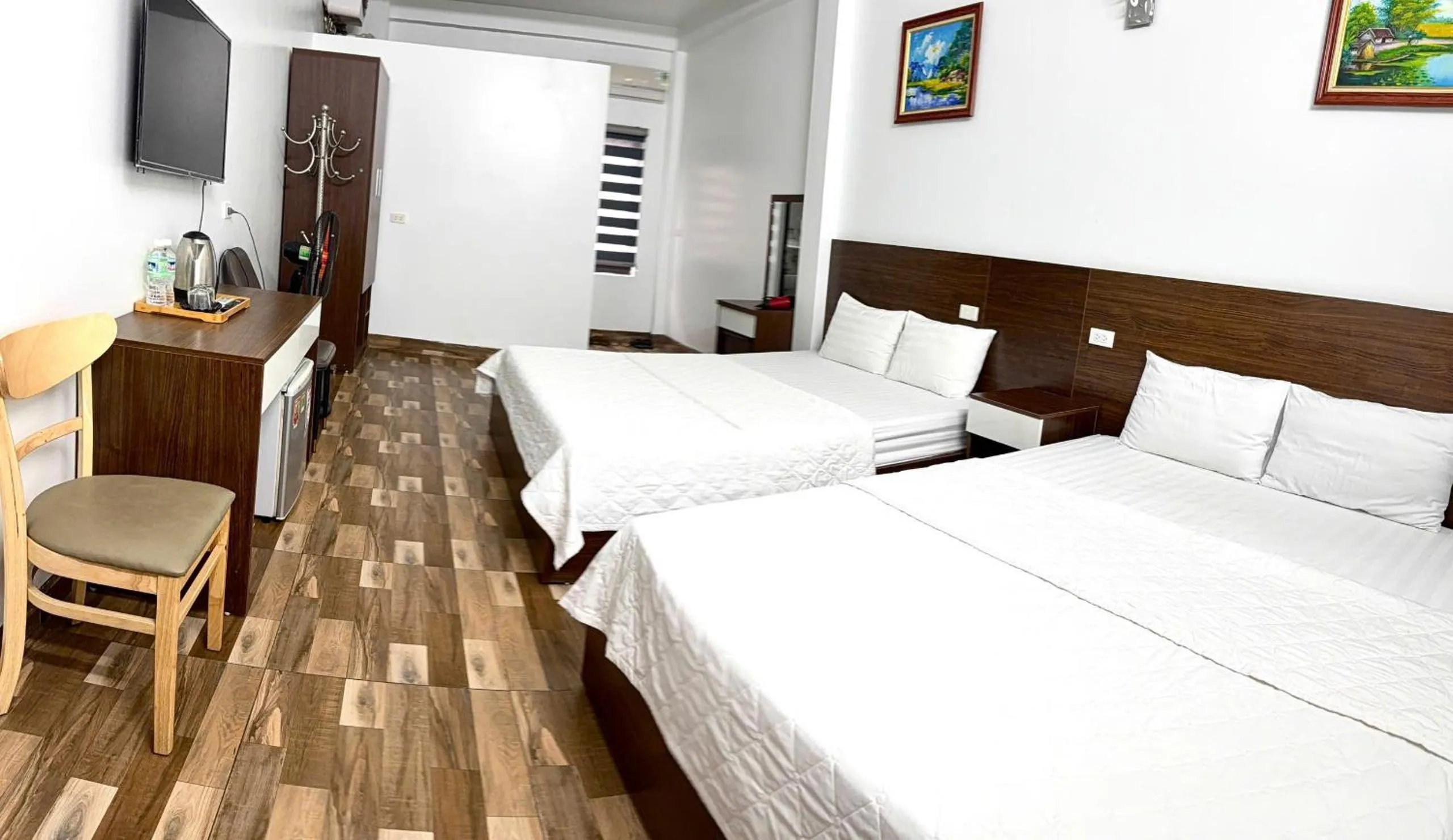 Bedroom, Bed in Family Transit 2 Hotel