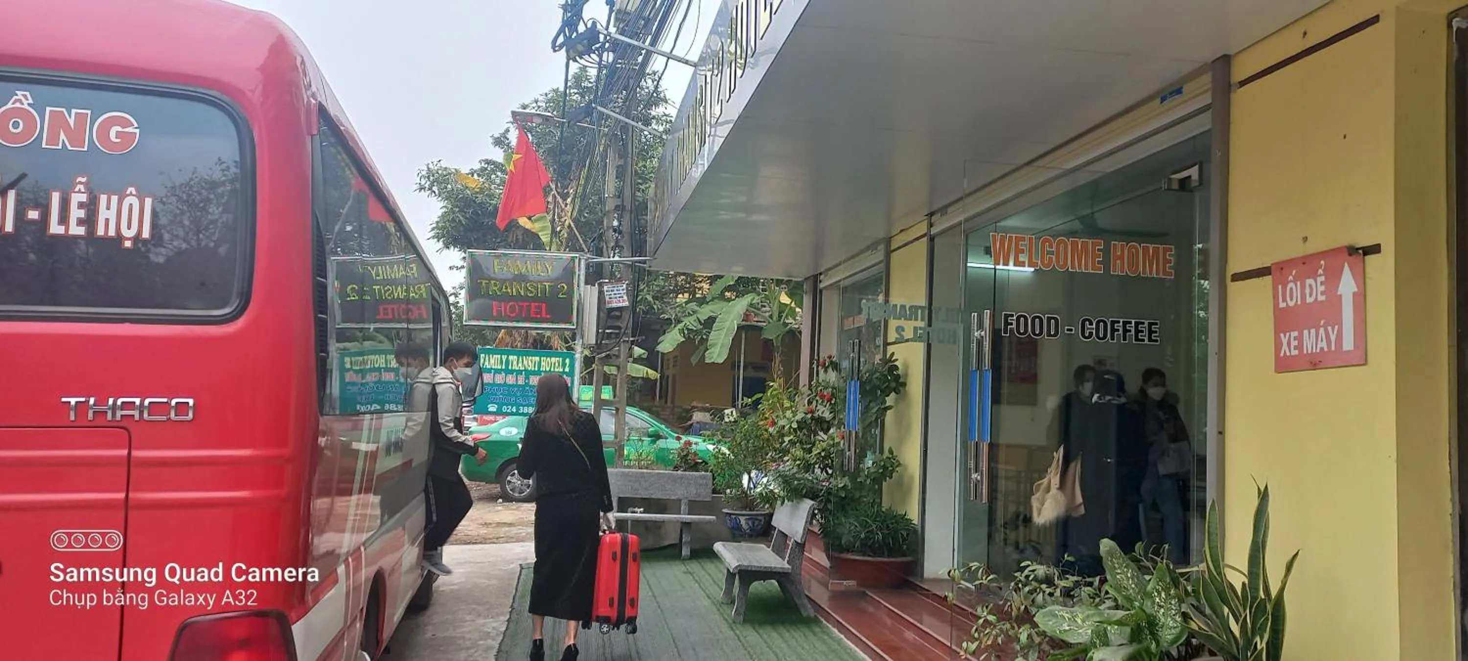 Facade/entrance in Coffe House Homestay