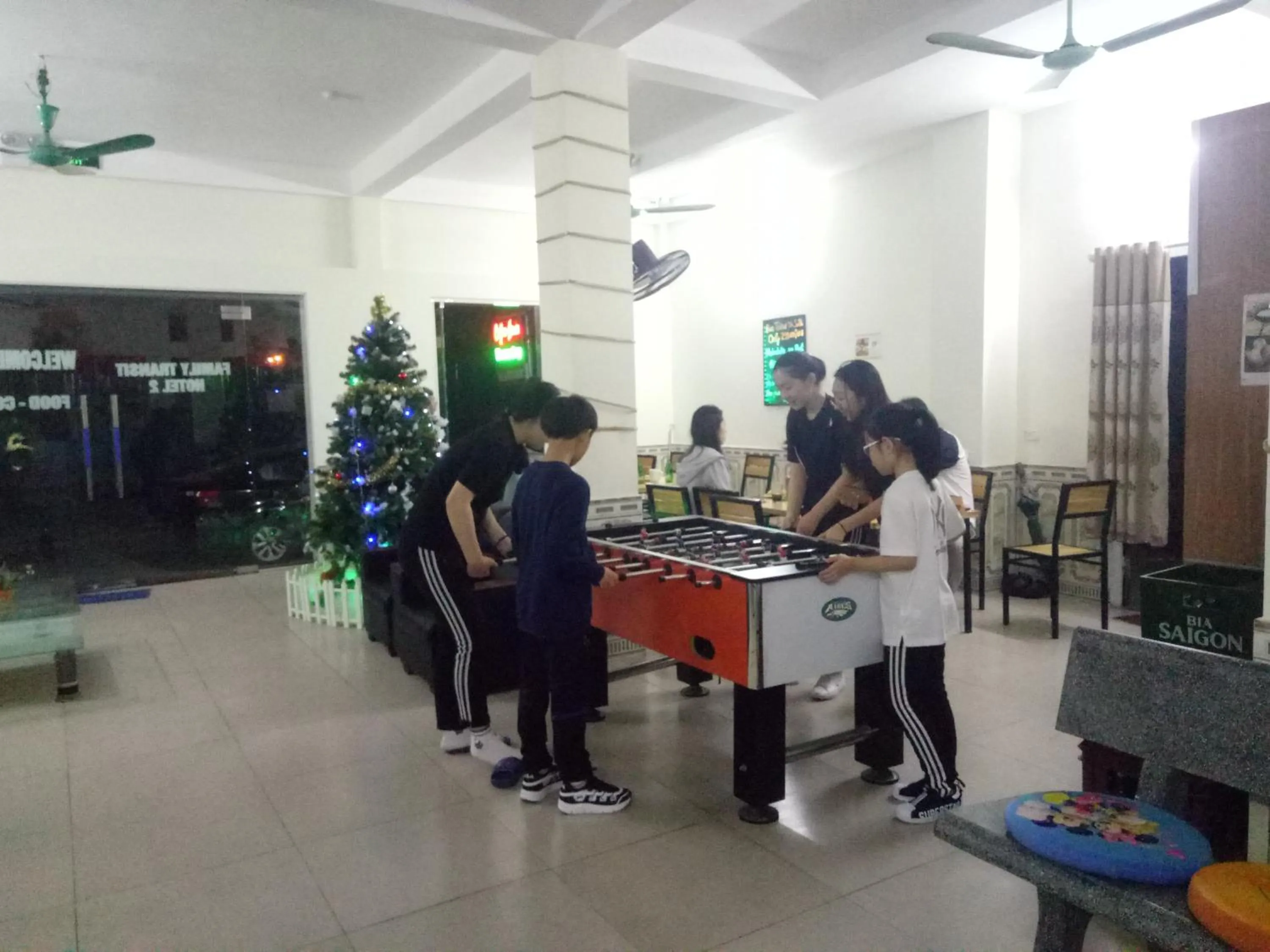 People in Coffe House Homestay