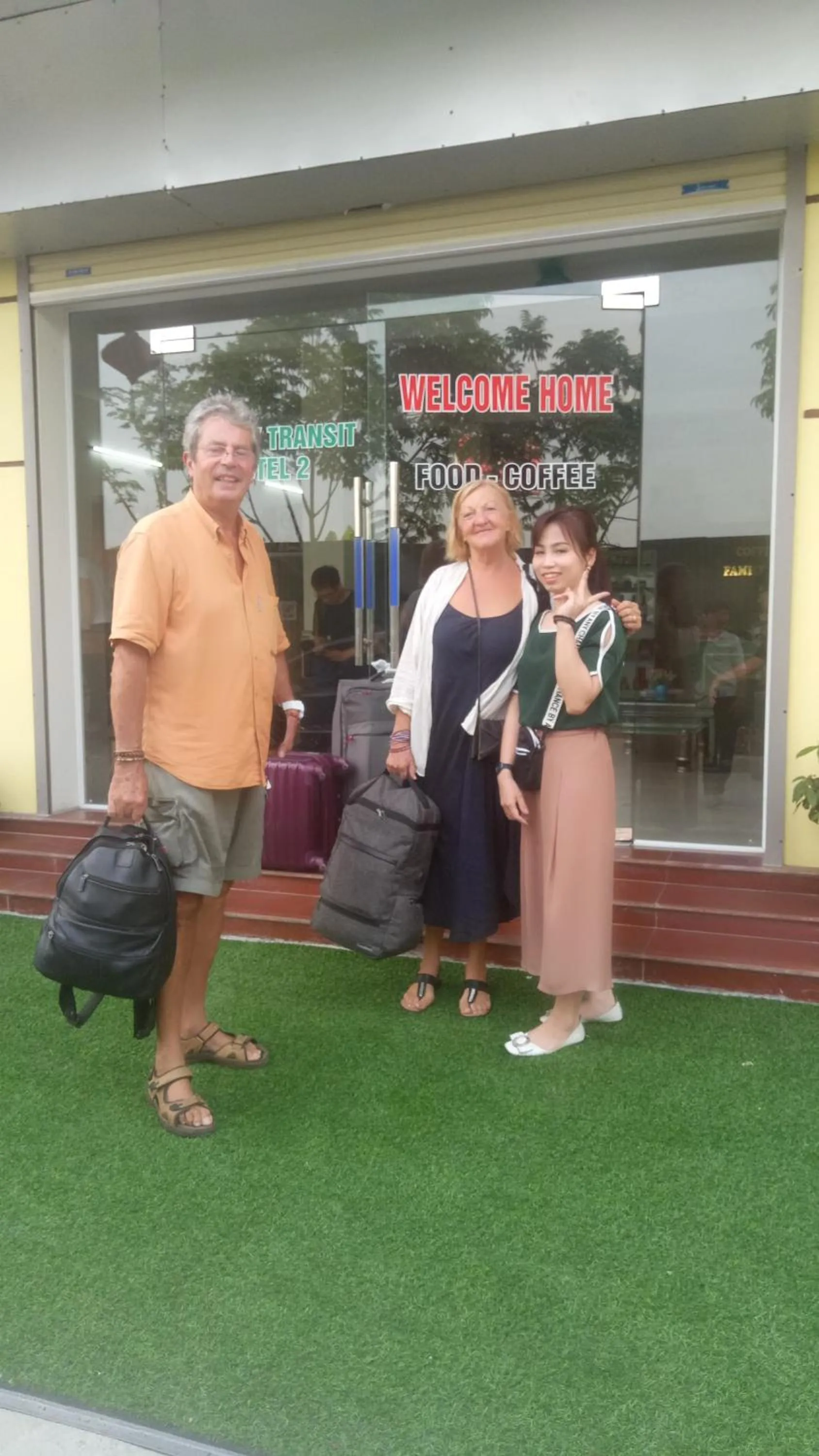 Staff in Coffe House Homestay