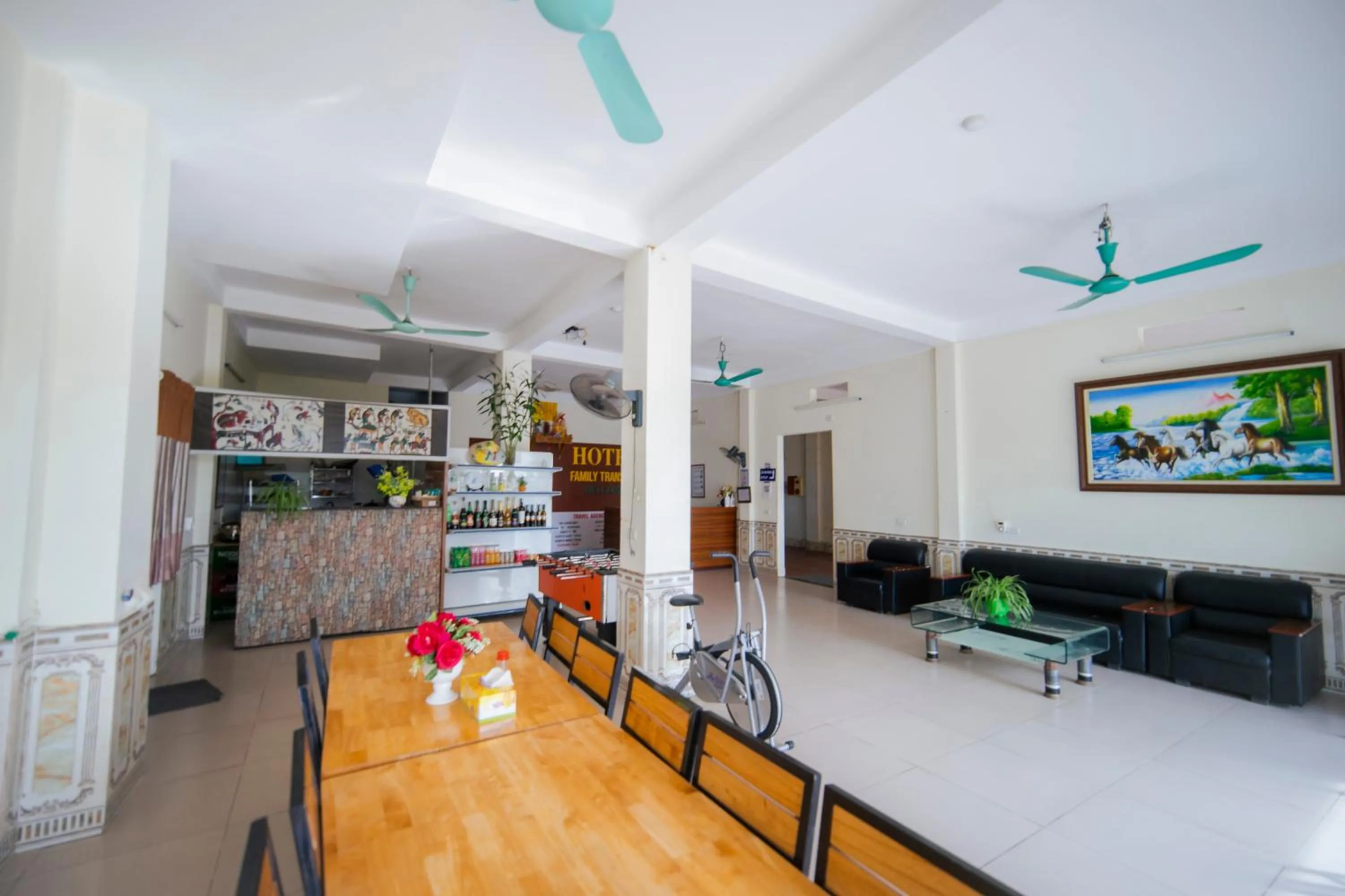 Restaurant/places to eat in Coffe House Homestay