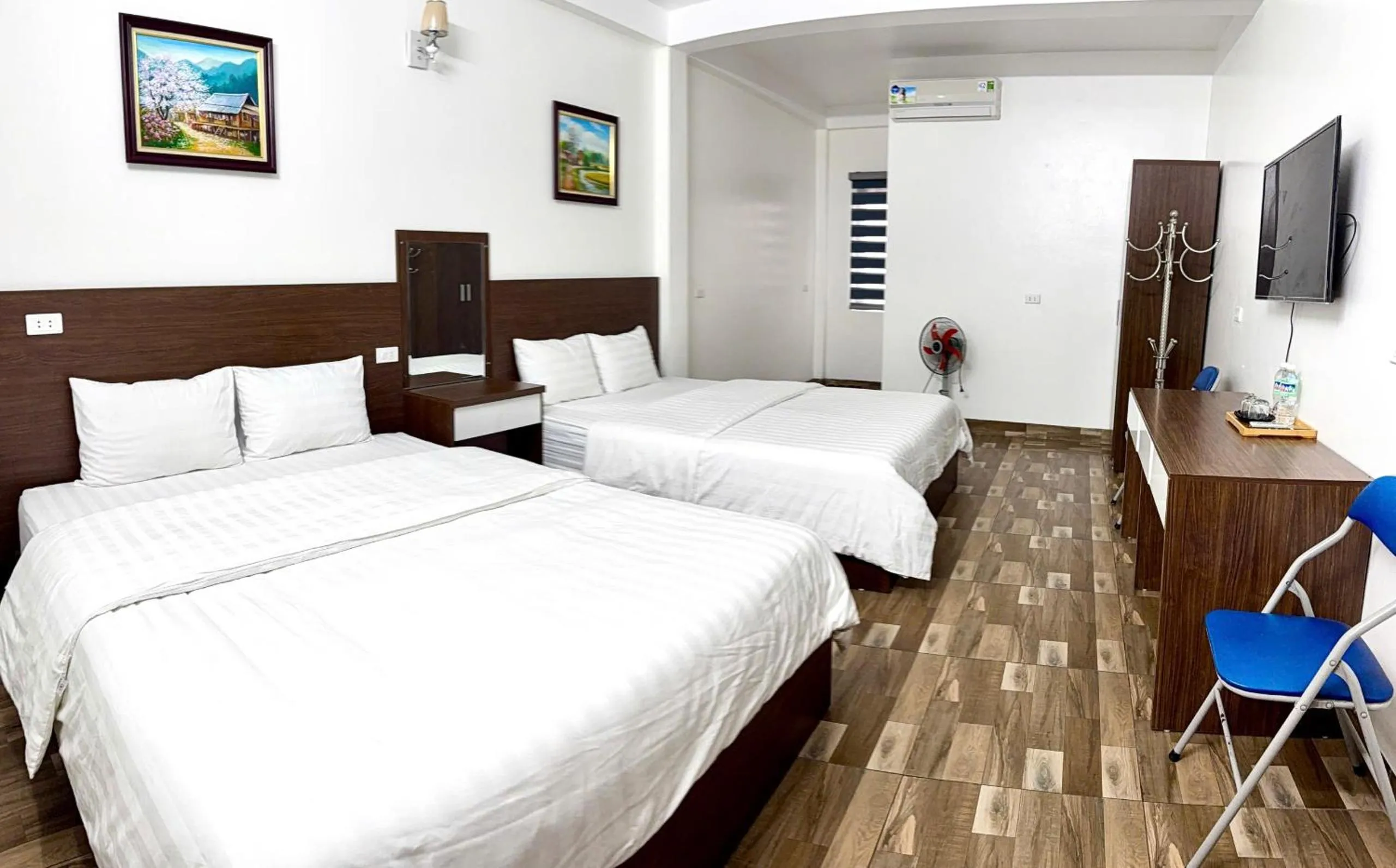 Bedroom, Bed in Family Transit 2 Hotel