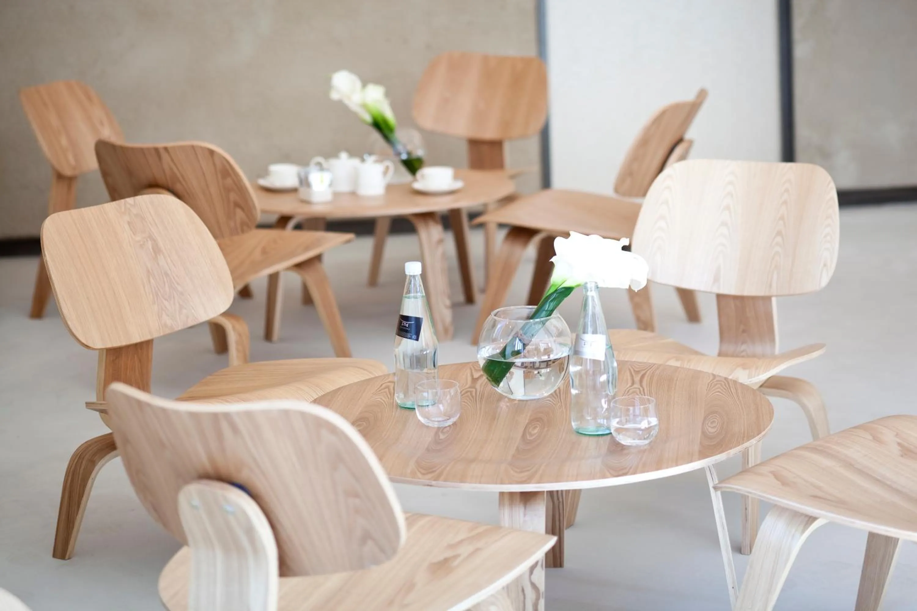 Restaurant/places to eat in Nu Hotel