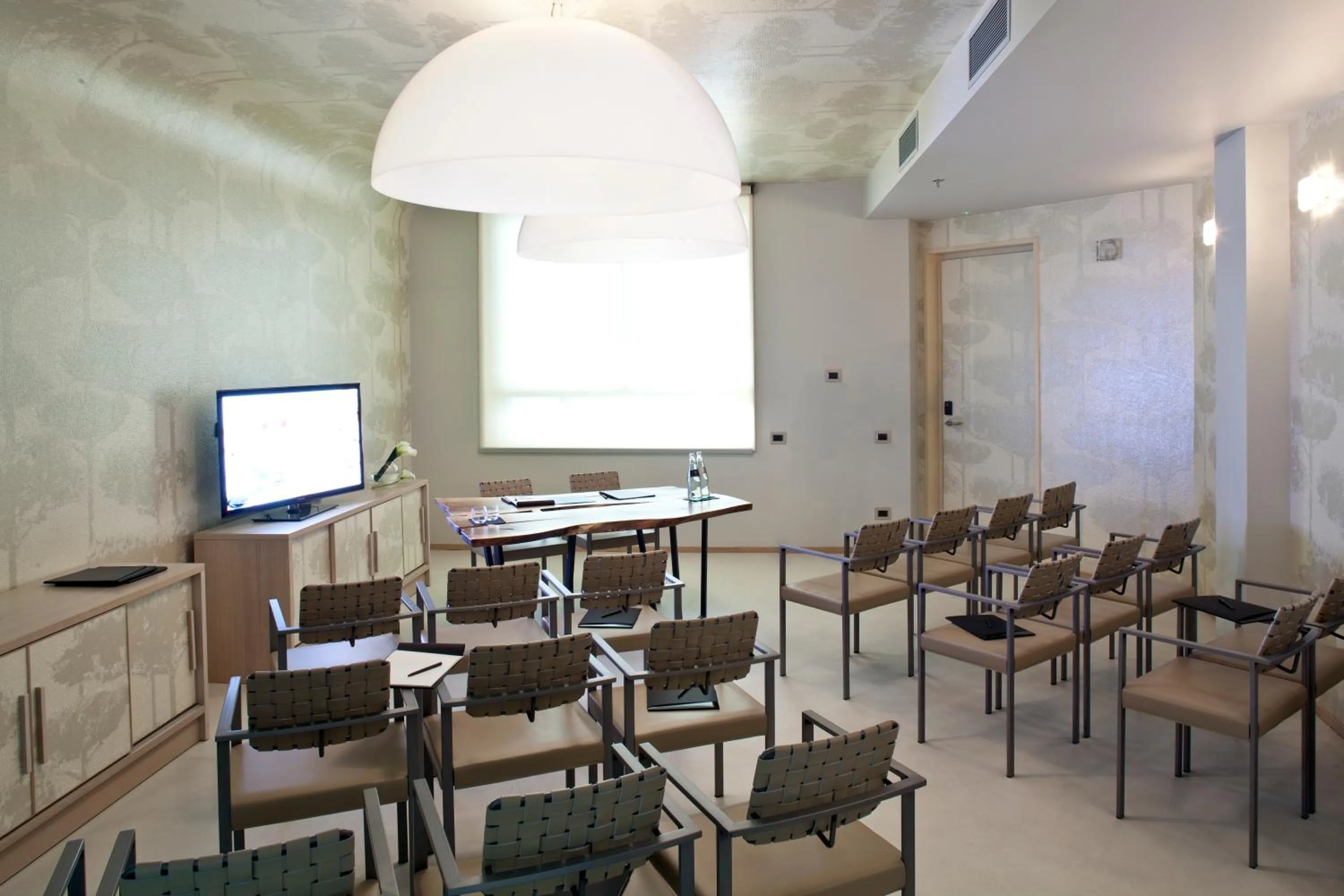 Business facilities in Nu Hotel