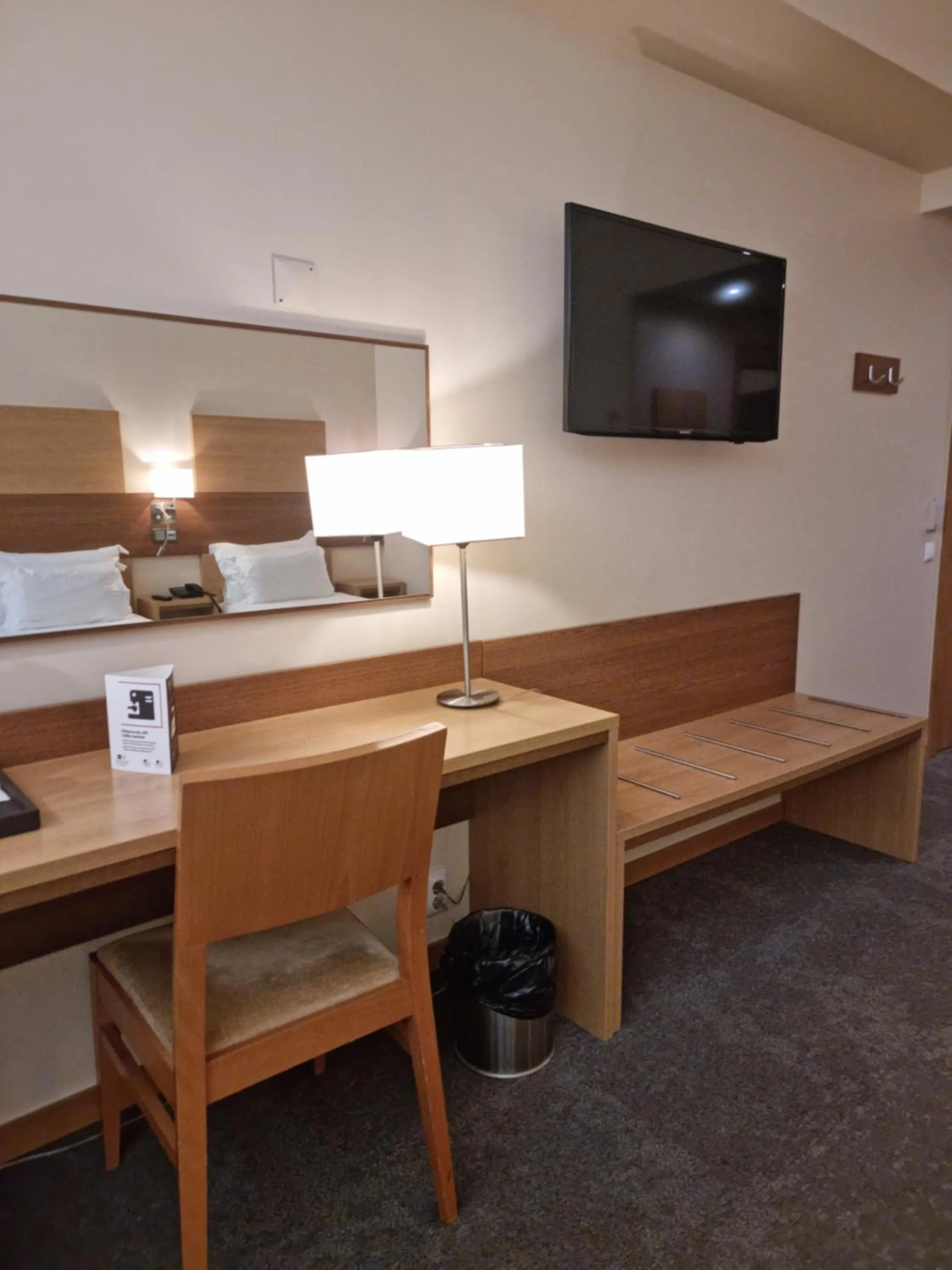 TV and multimedia, Bed in Hotel Principe Lisboa