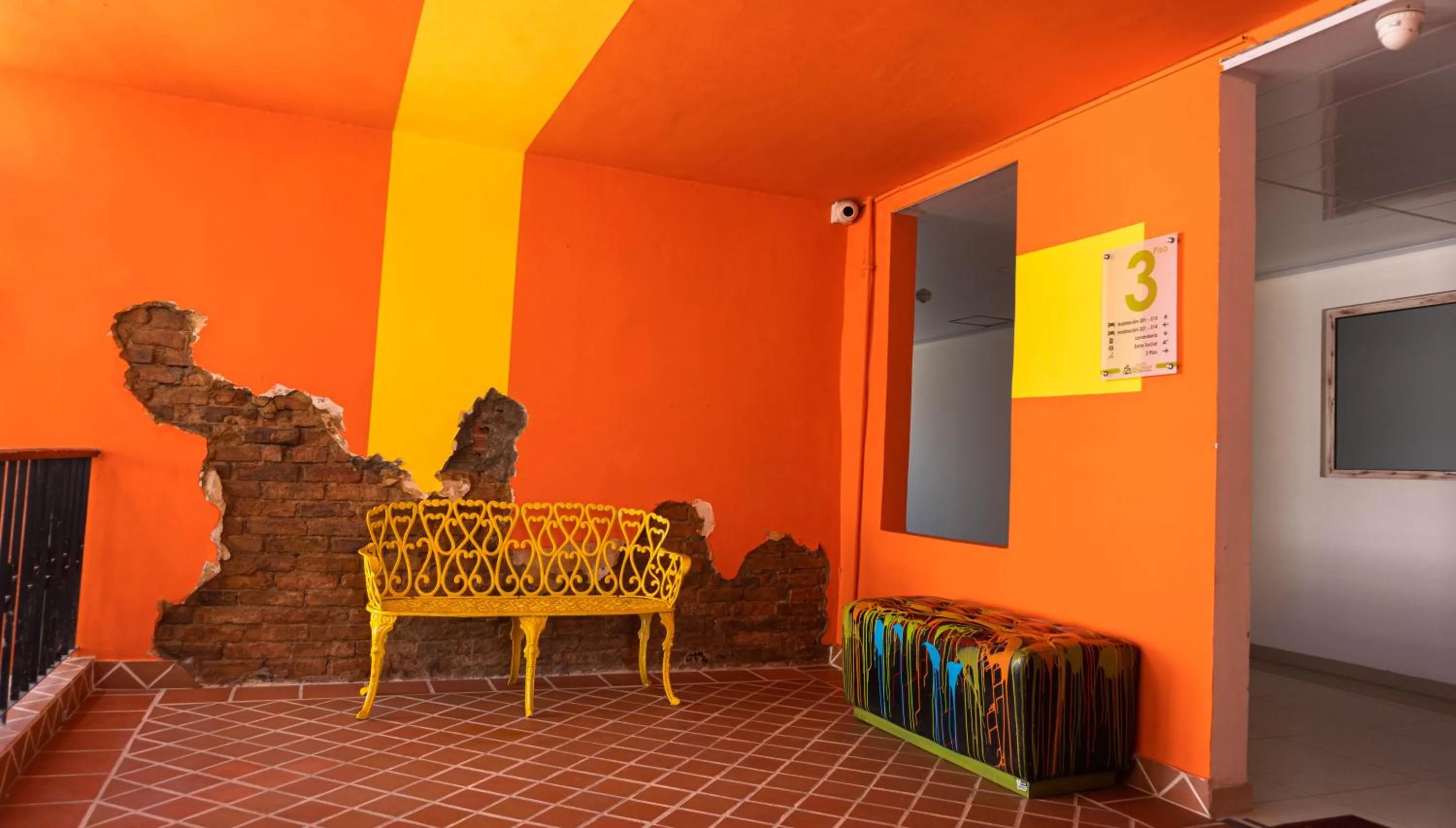 Living room in Hotel Millenium Victoria Plaza