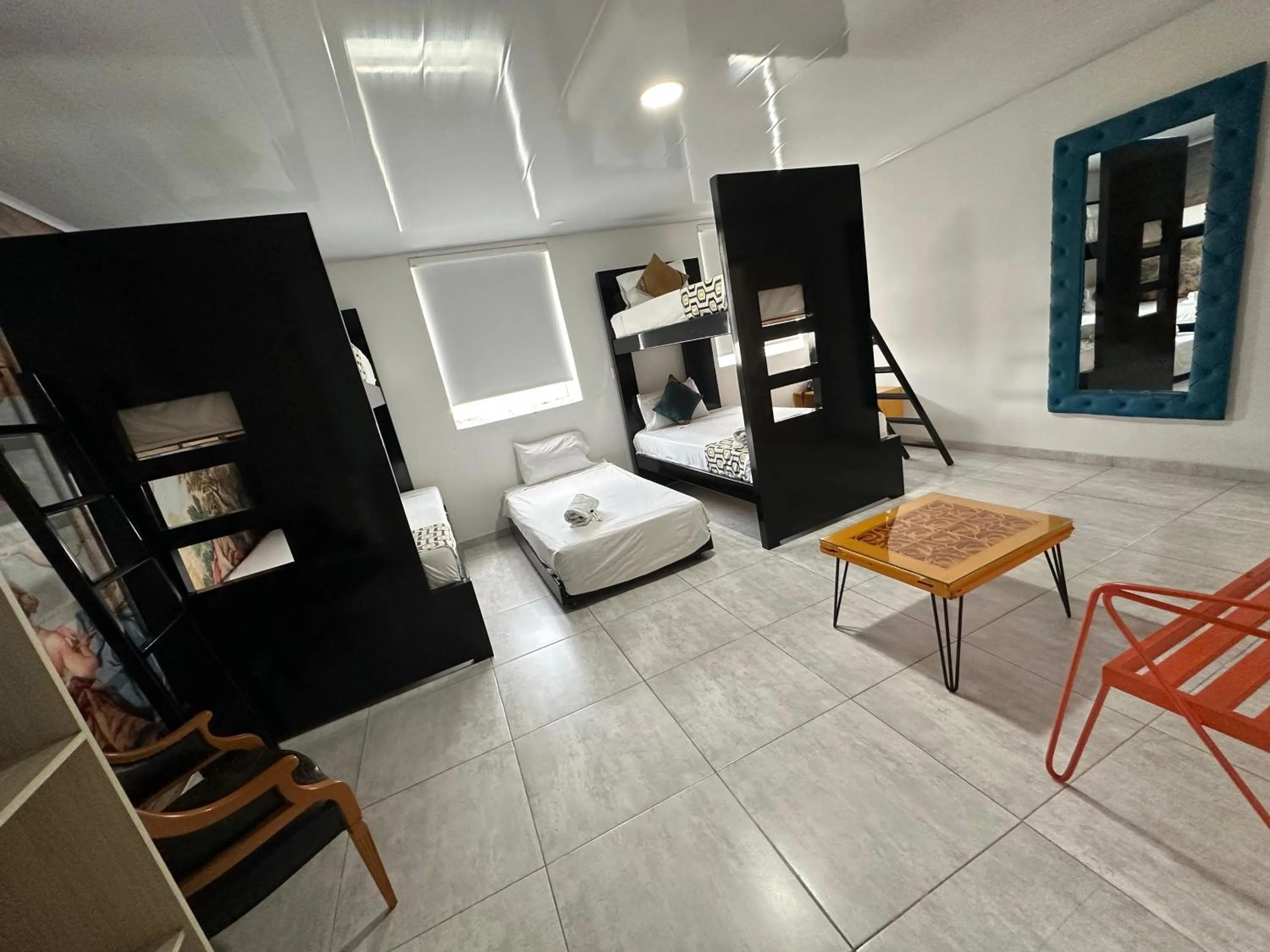 Photo of the whole room in Hotel Millenium Victoria Plaza