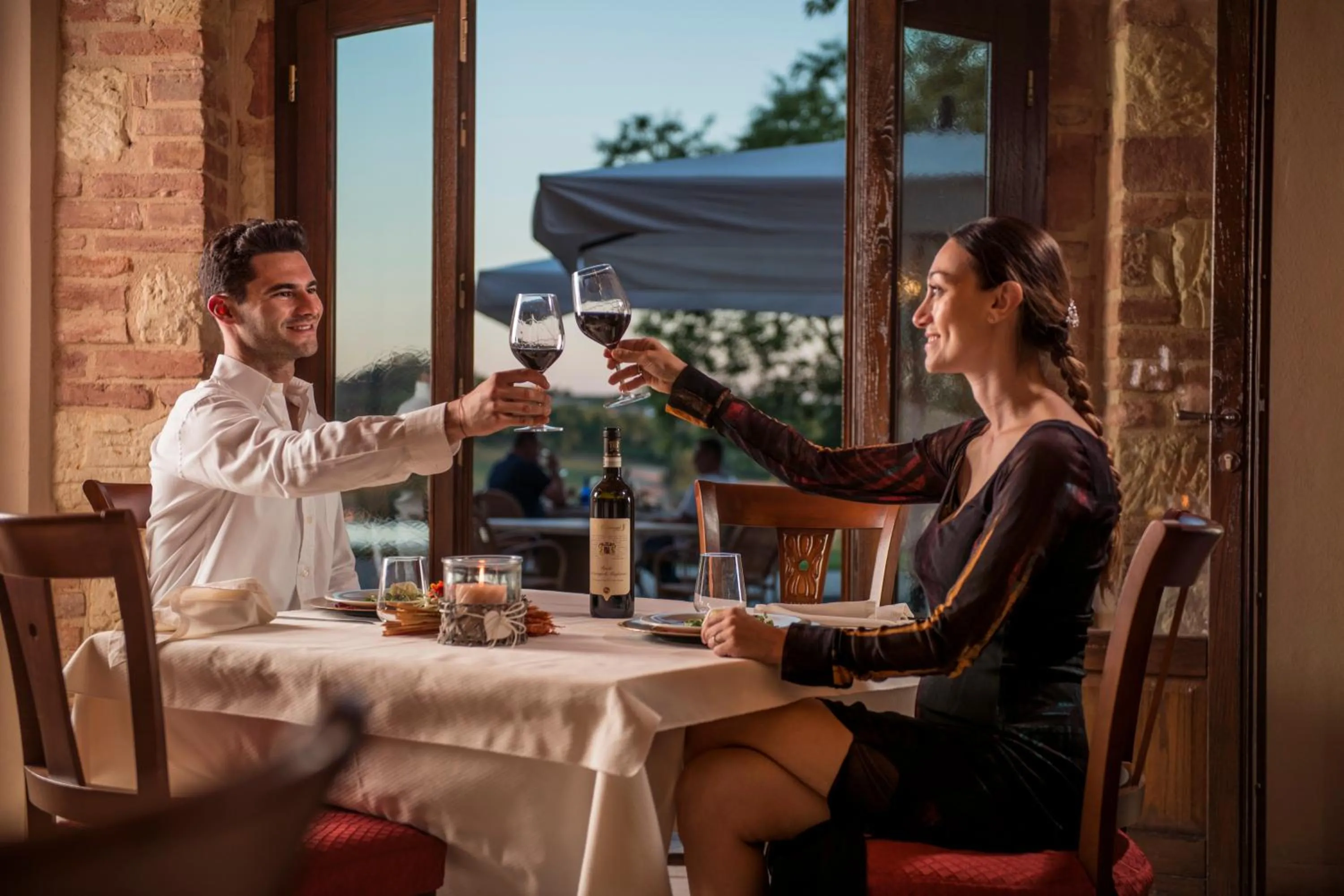 Dining area in Tenuta Montemagno Relais & Wines