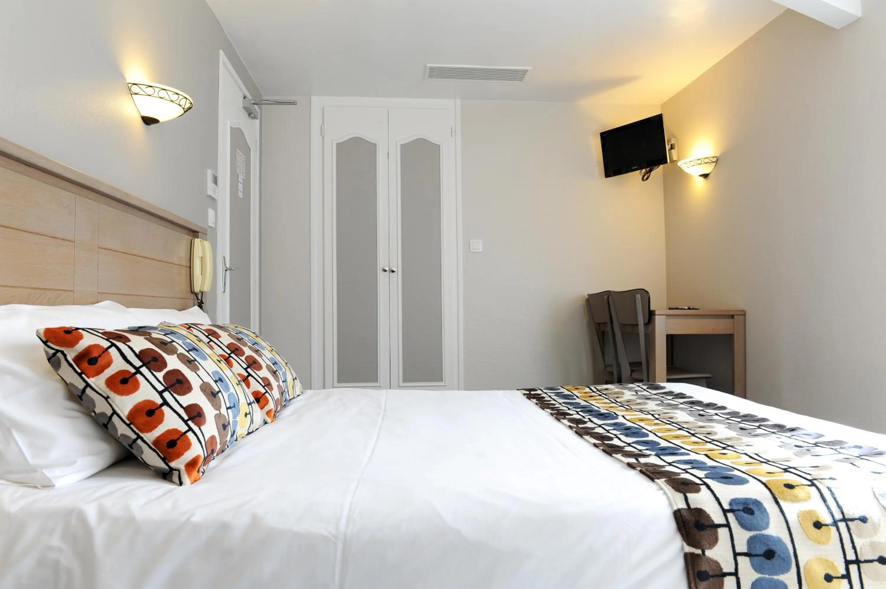 Decorative detail, Bed in Manexenea