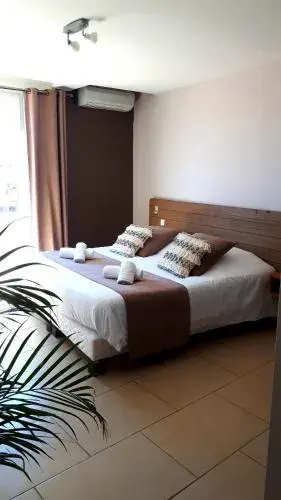 Triple Room in Hotel Restaurant L'Escale Triple Room in Hotel Restaurant L'Escale