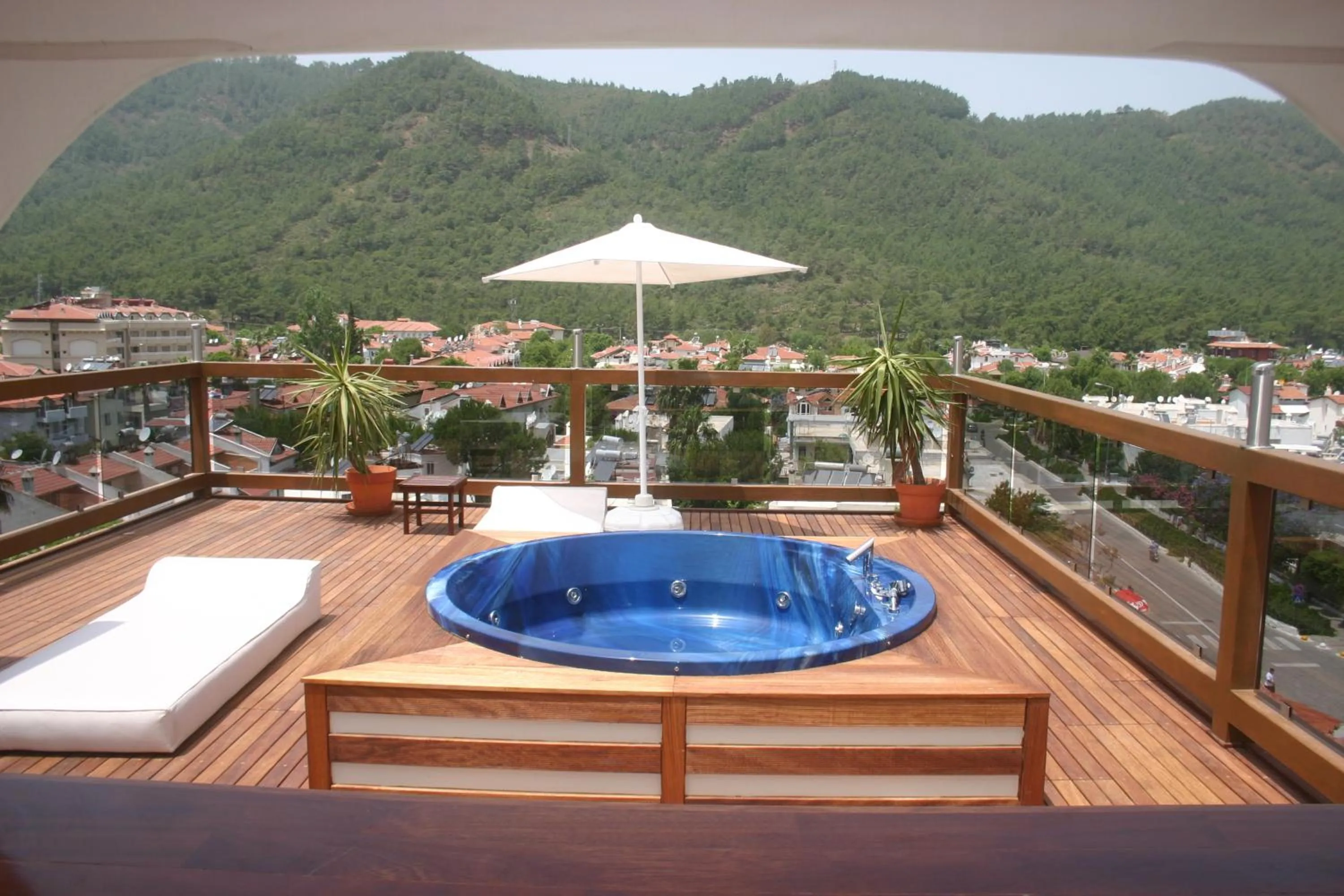 Balcony/Terrace in Devamli Hotel