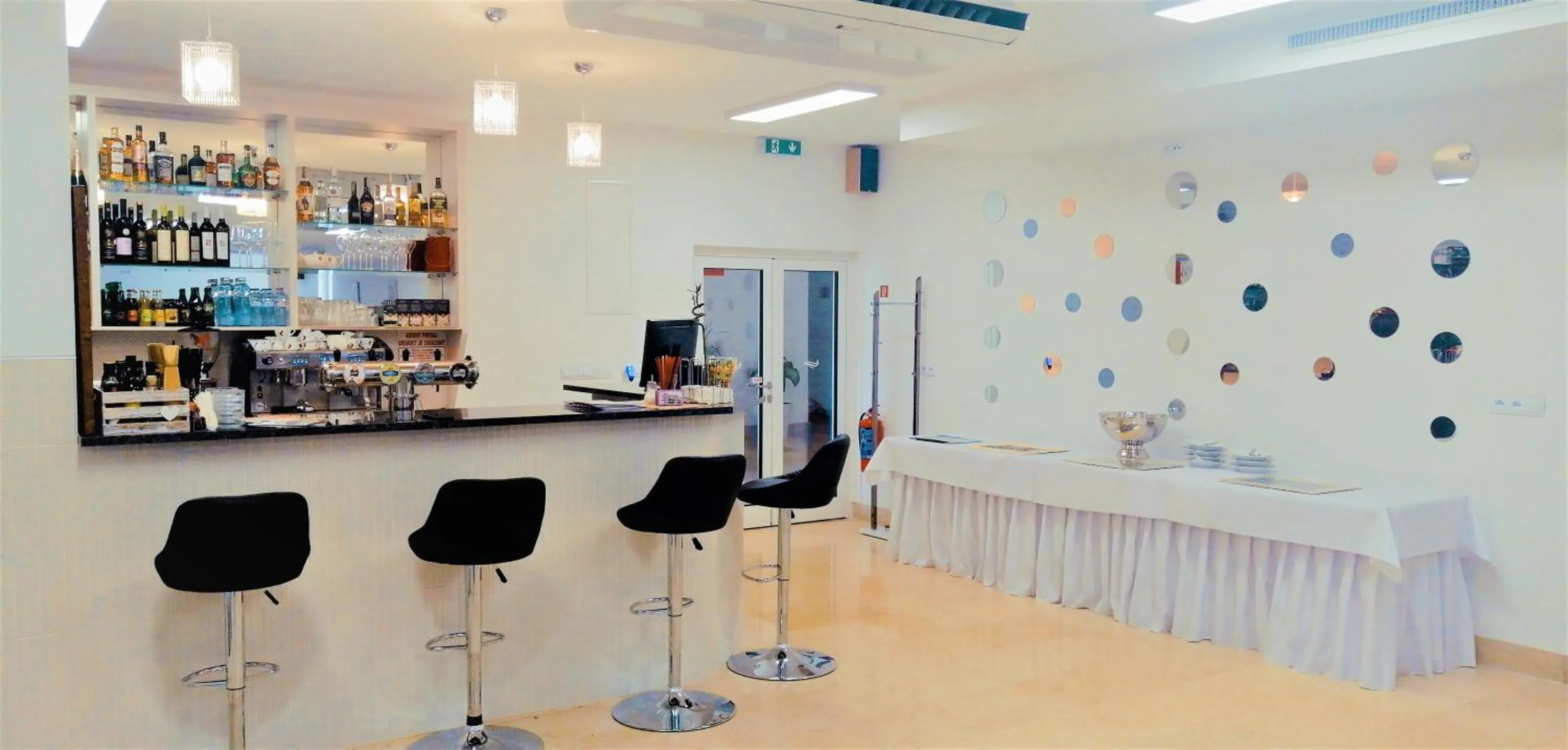Restaurant/places to eat in Penzion Adriana