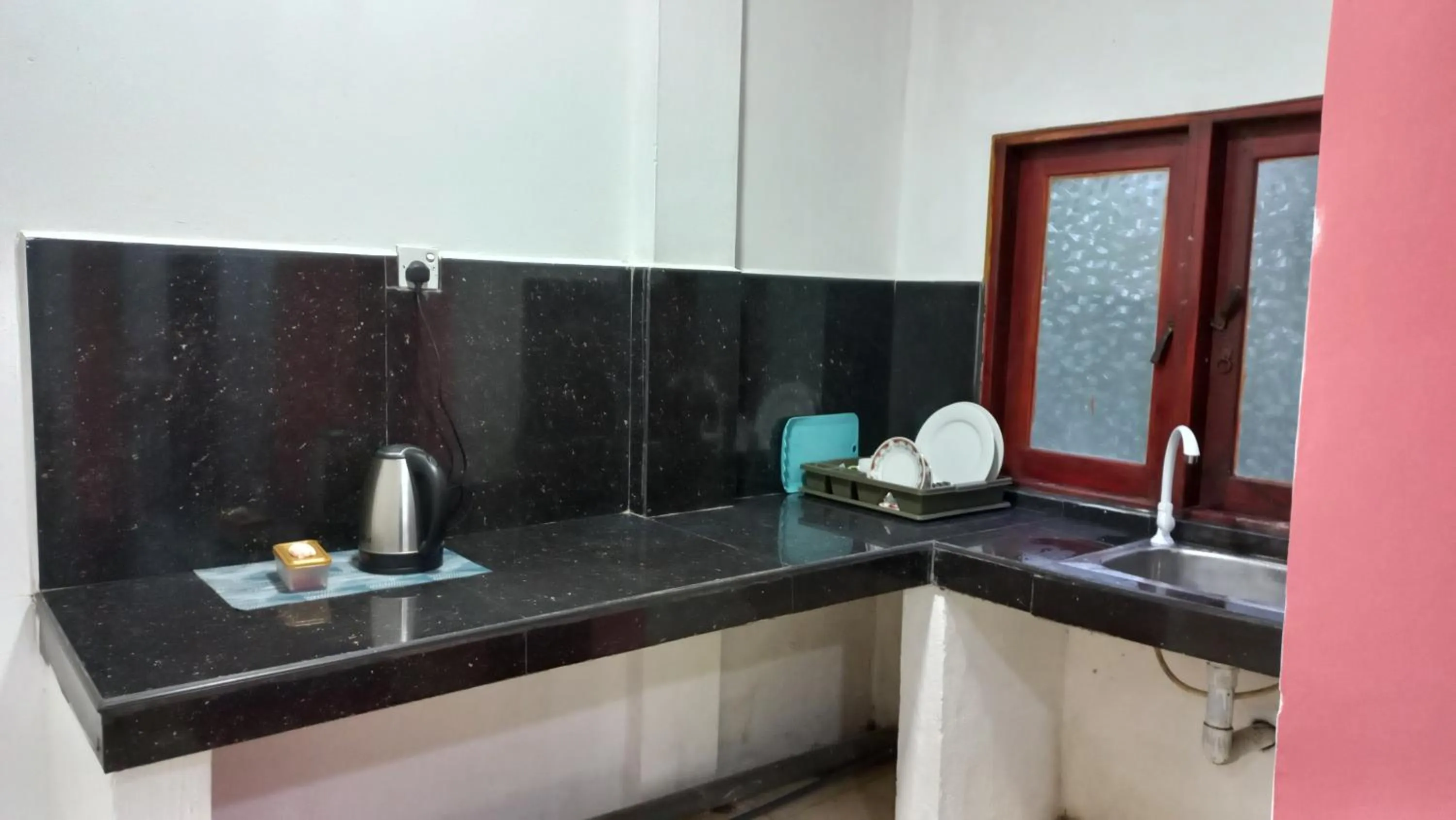 kitchen in Airport Pearl Garden Transit Hotel