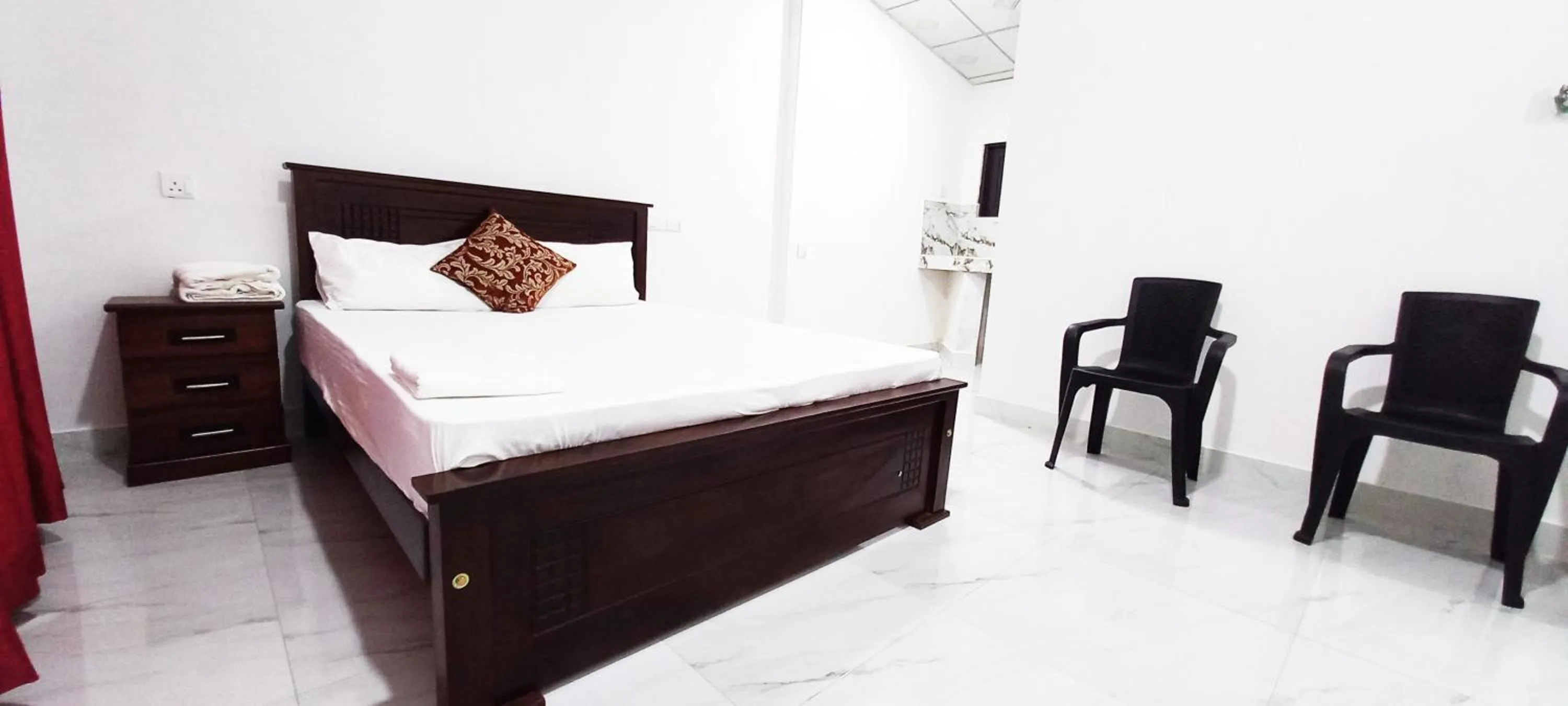 Bedroom in Airport Pearl Garden Transit Hotel