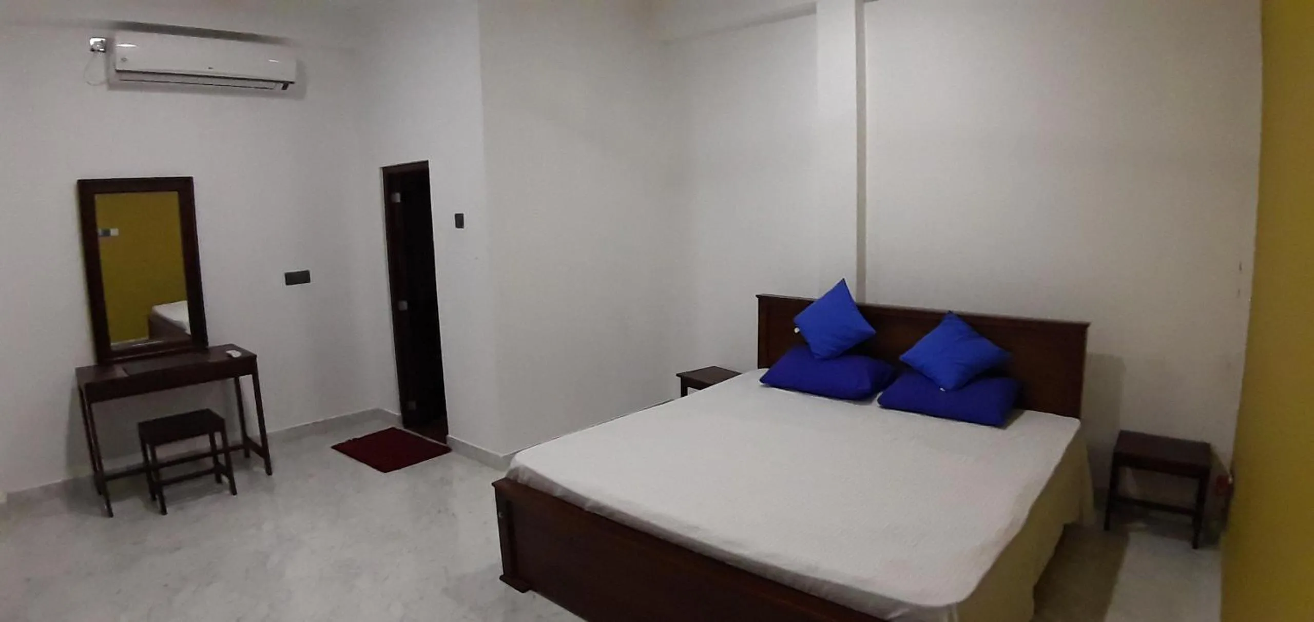 Bedroom in Airport Pearl Garden Transit Hotel