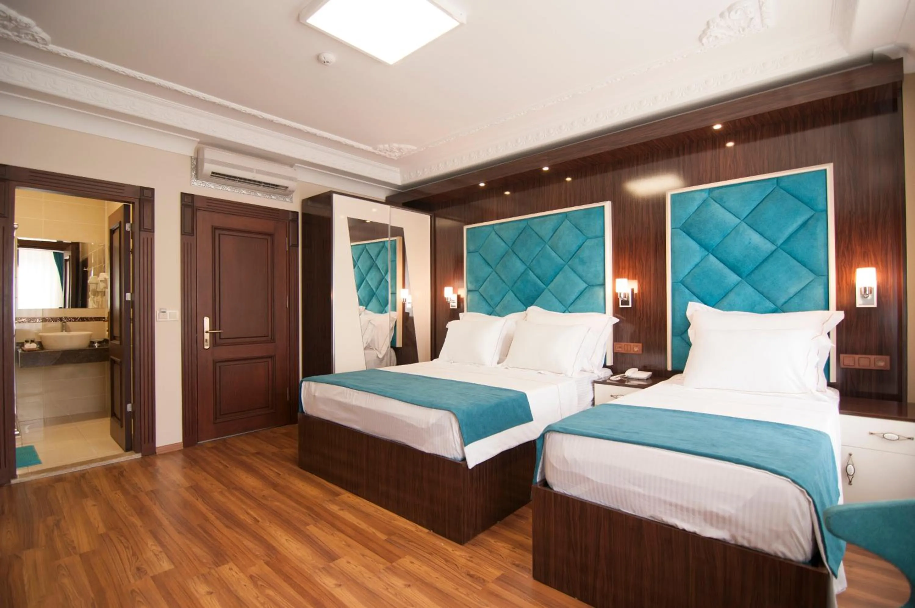 Bed in Akbiyik Suite Boutique Hotel