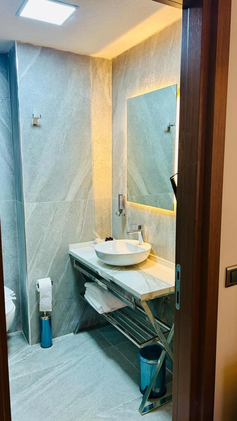 Shower in Akbiyik Suite Boutique Hotel