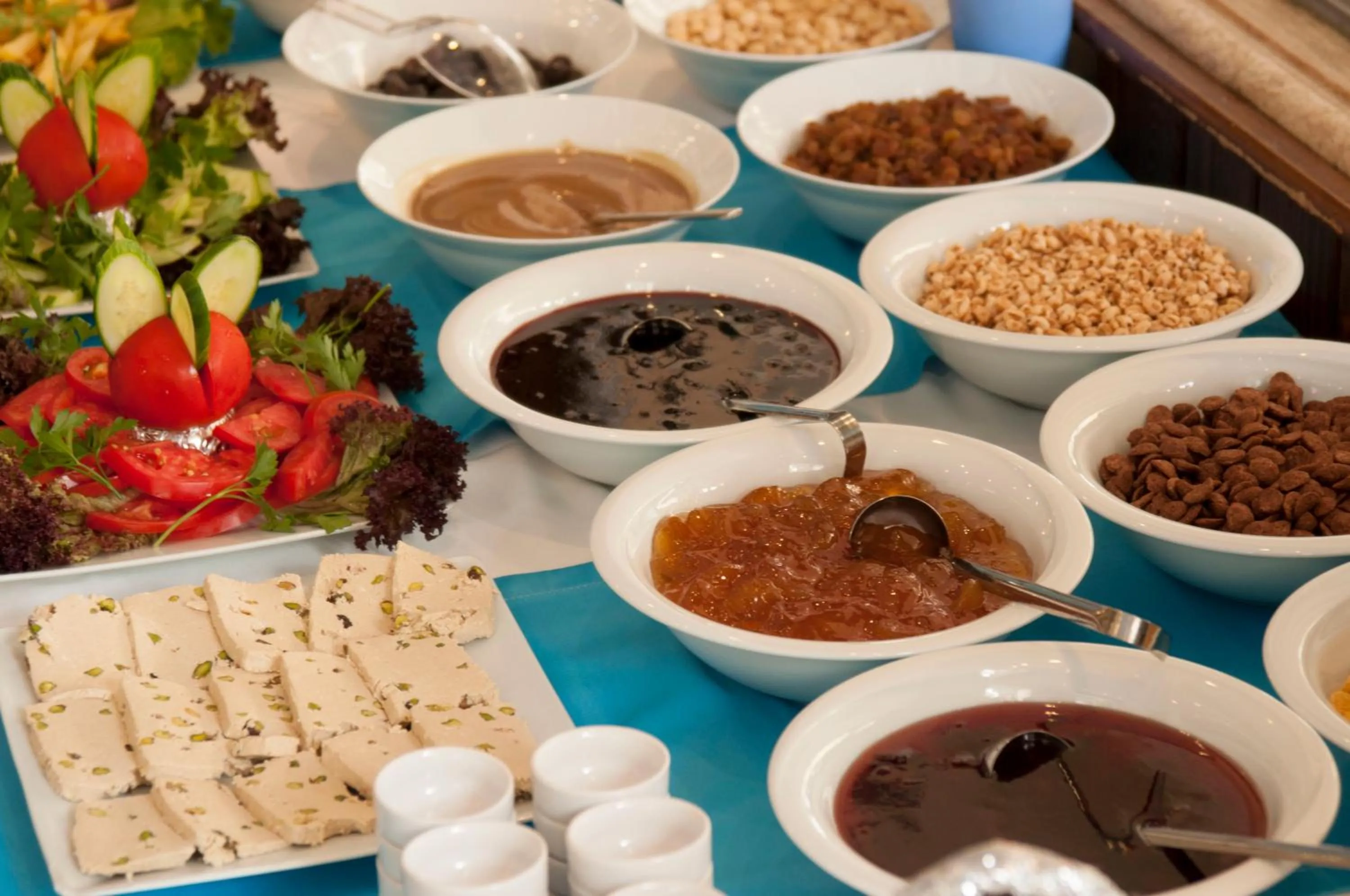 Food and drinks in Akbiyik Suite Boutique Hotel