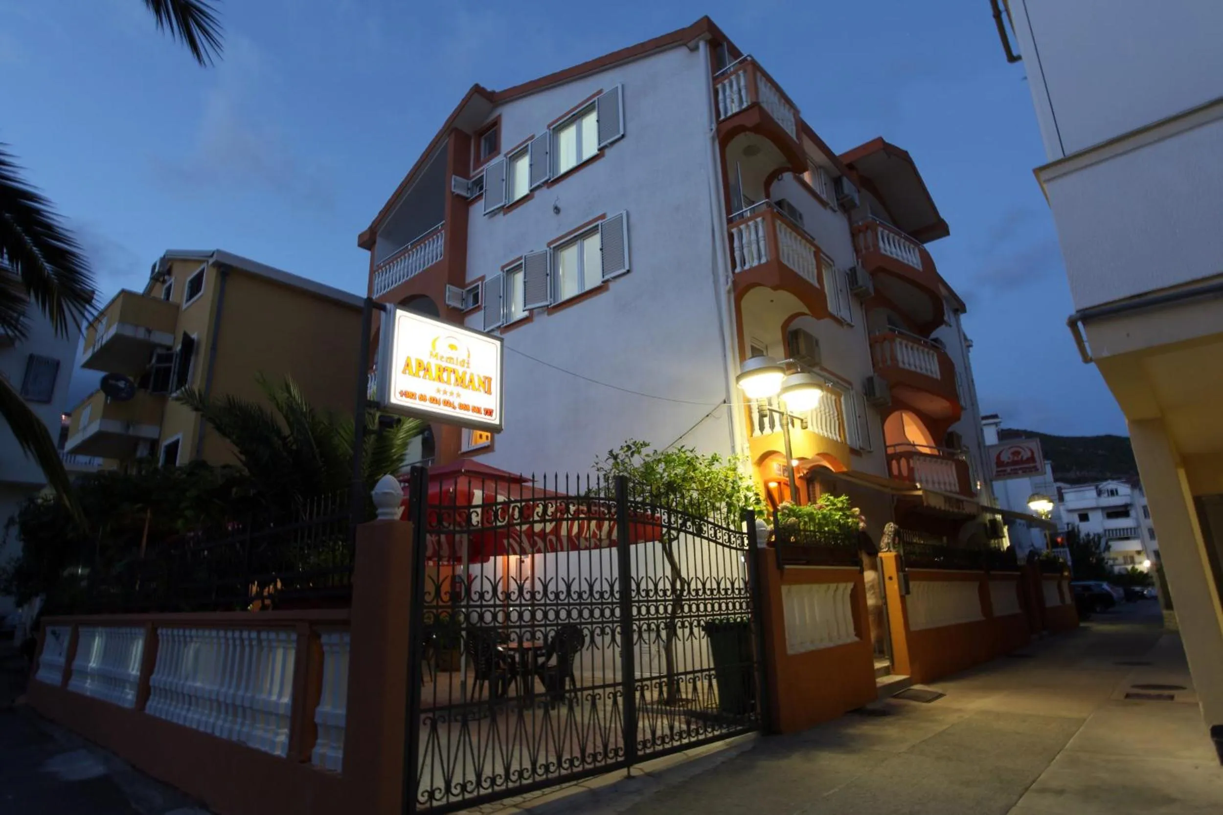 Seating area in Apartments Memidz