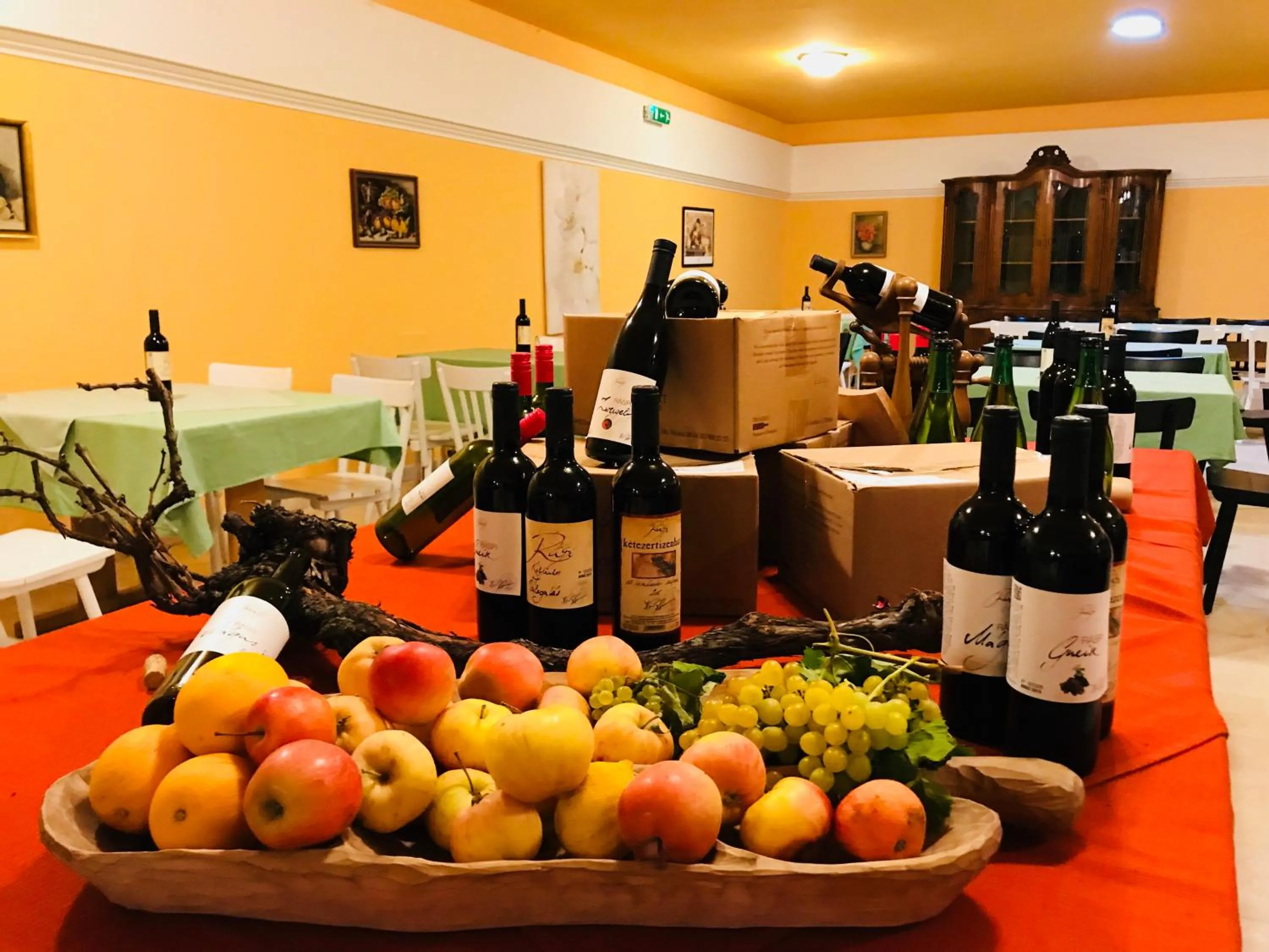 Food and drinks in Máté Pension