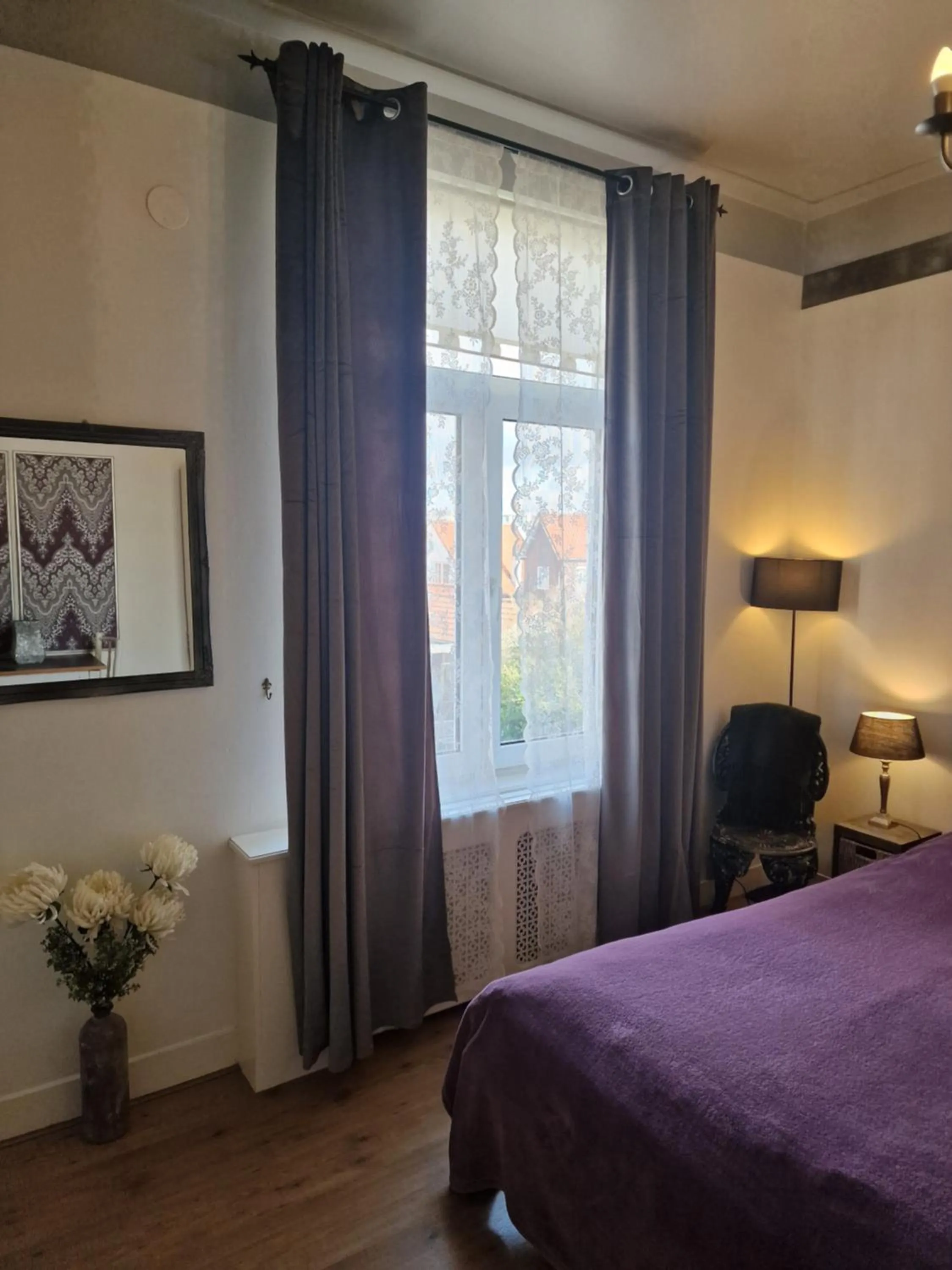 Bed in Pension Zee en Duinzicht