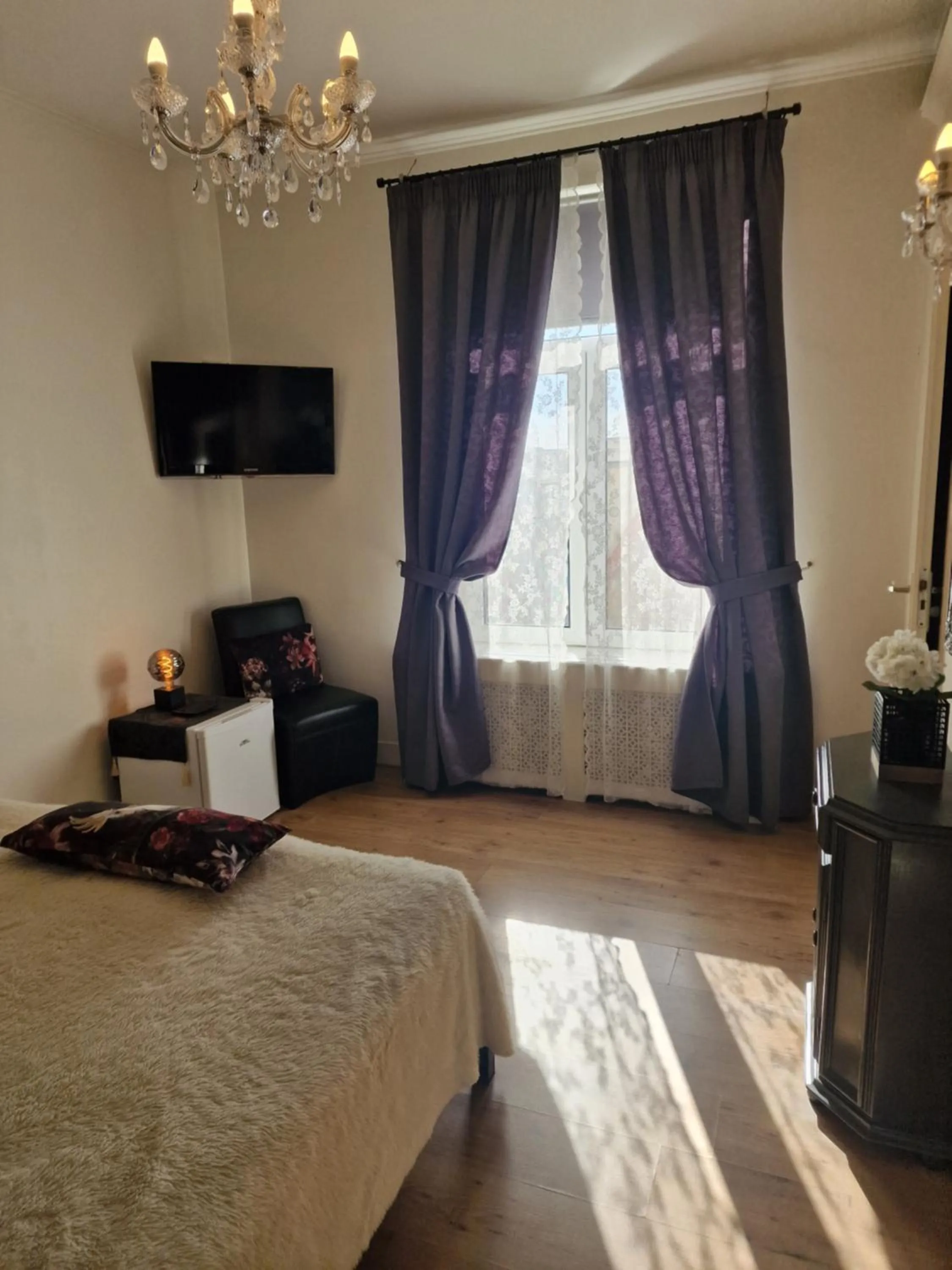 Bed in Pension Zee en Duinzicht