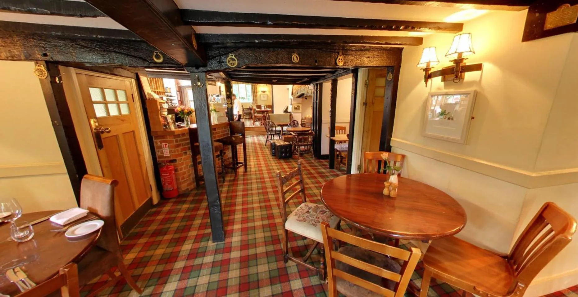 Restaurant/places to eat in The Nags Head Hotel