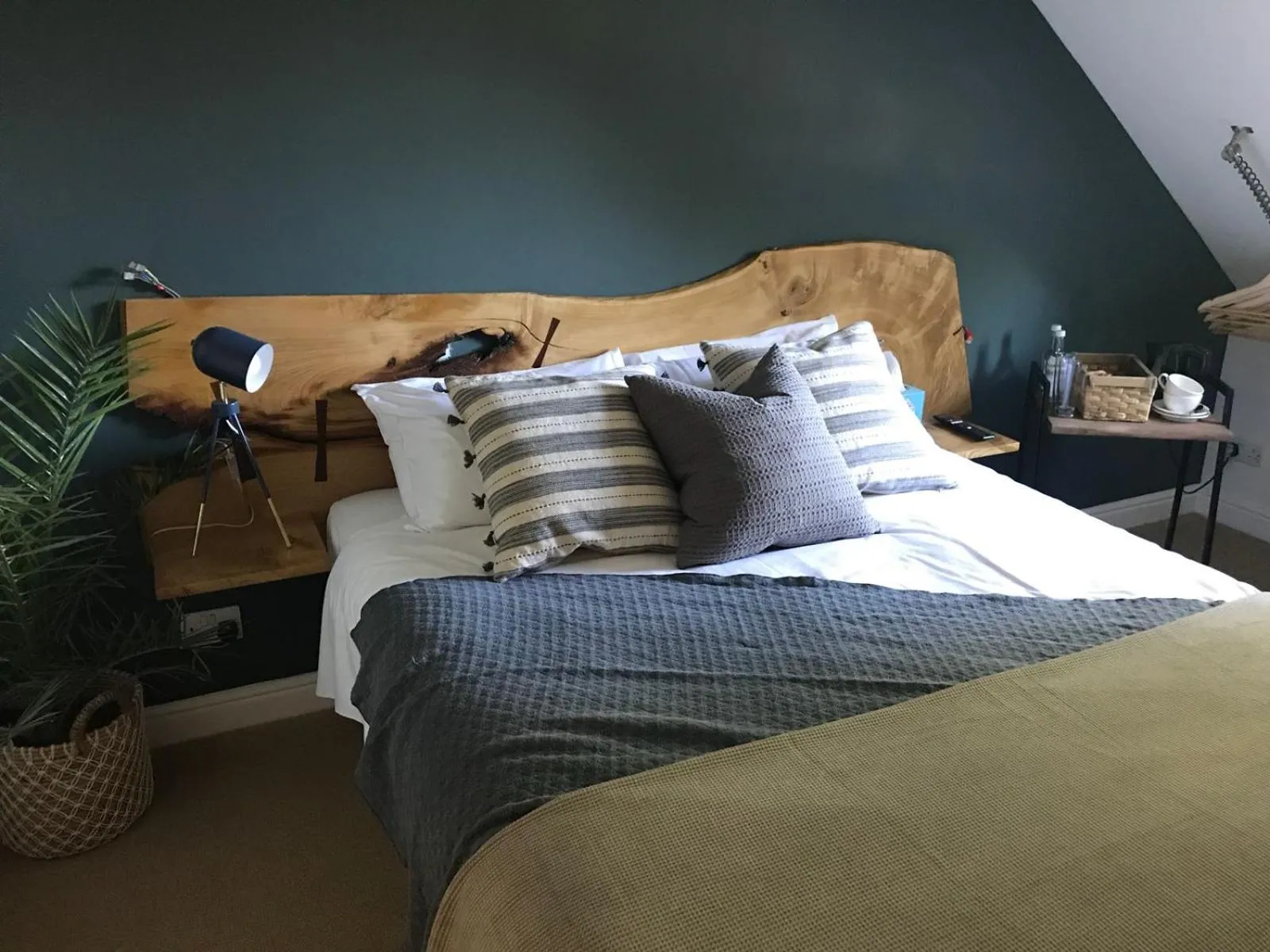 Bed in The Nags Head Hotel