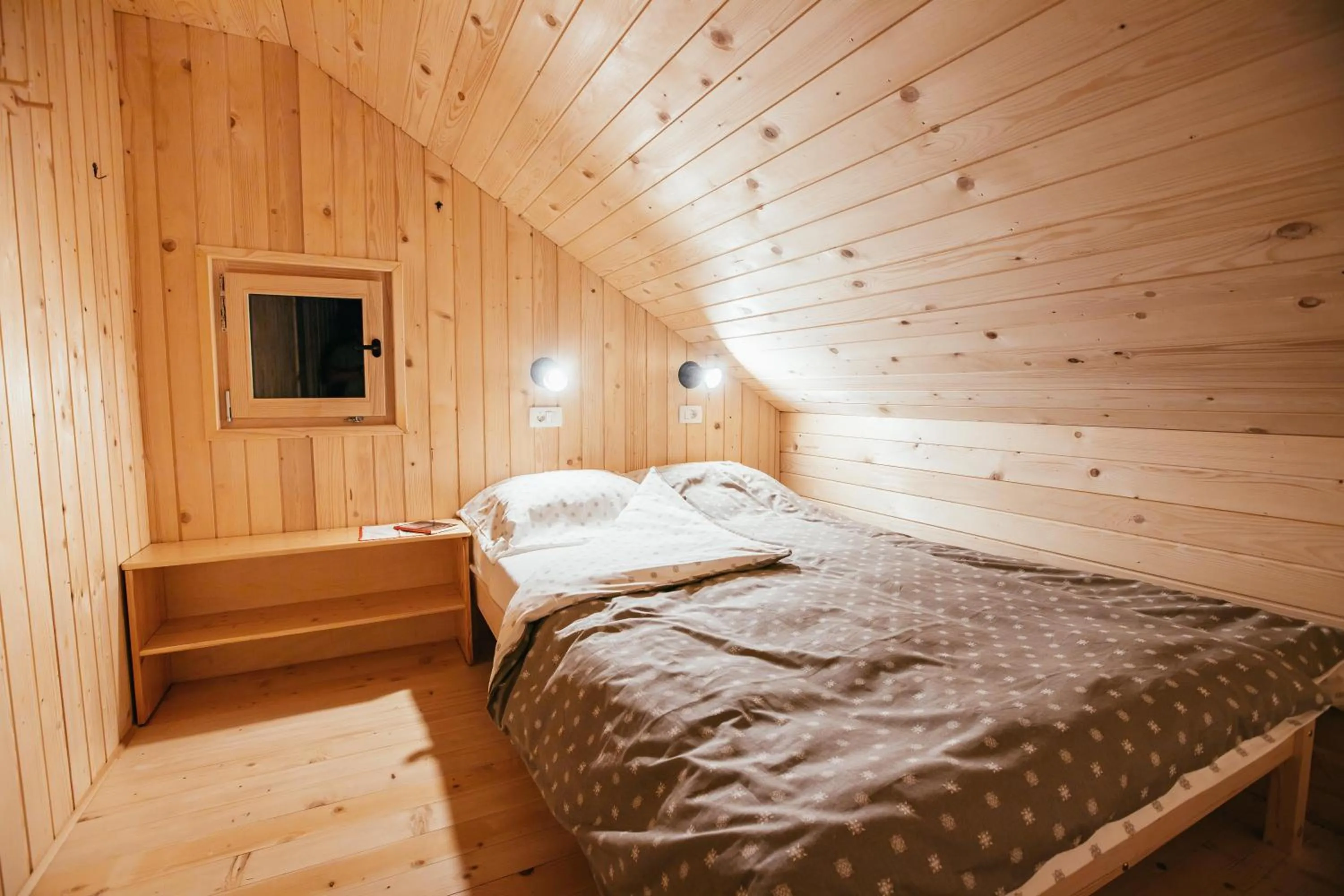 Bed in Alp Glamping Village