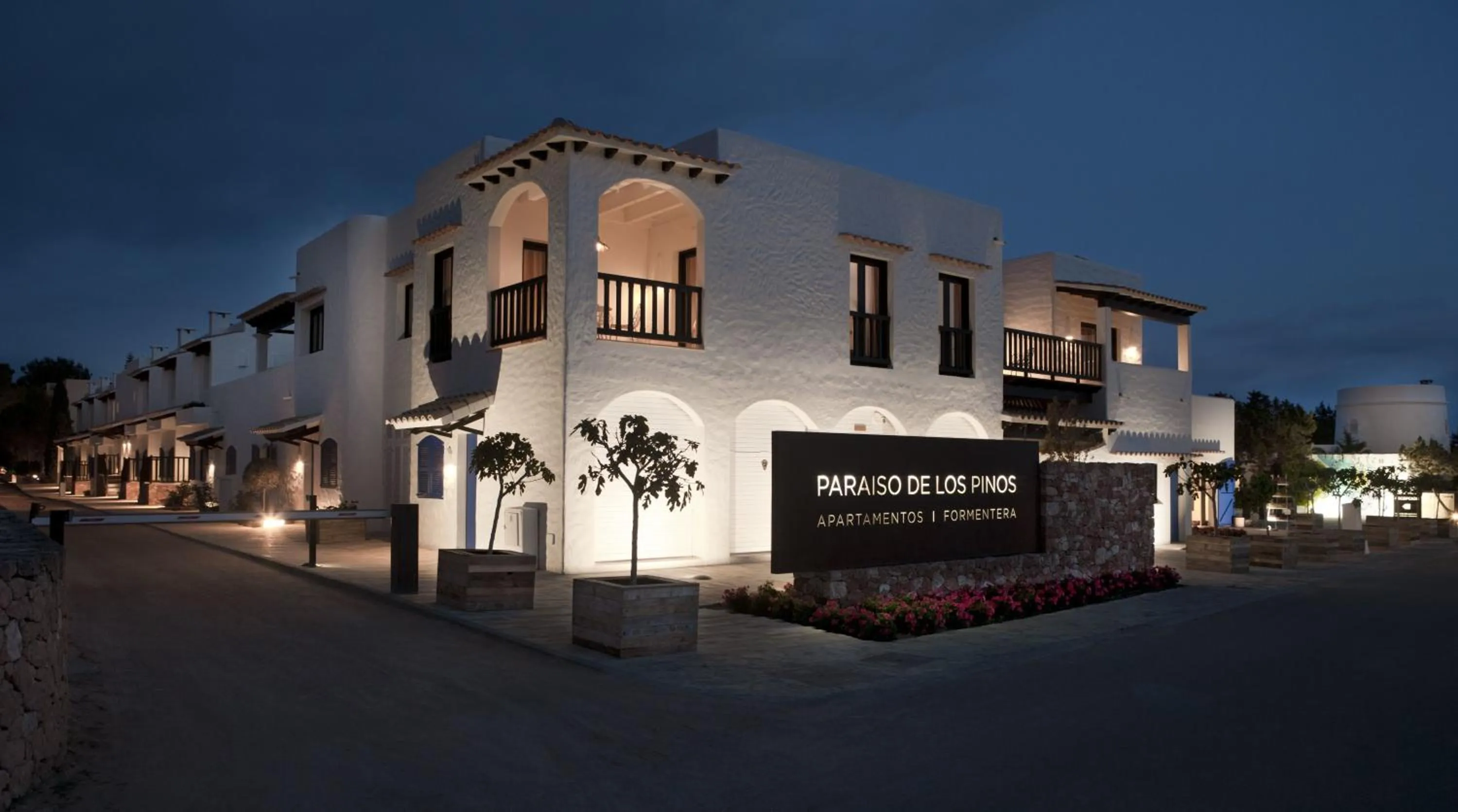 Facade/entrance in Paraíso de los Pinos