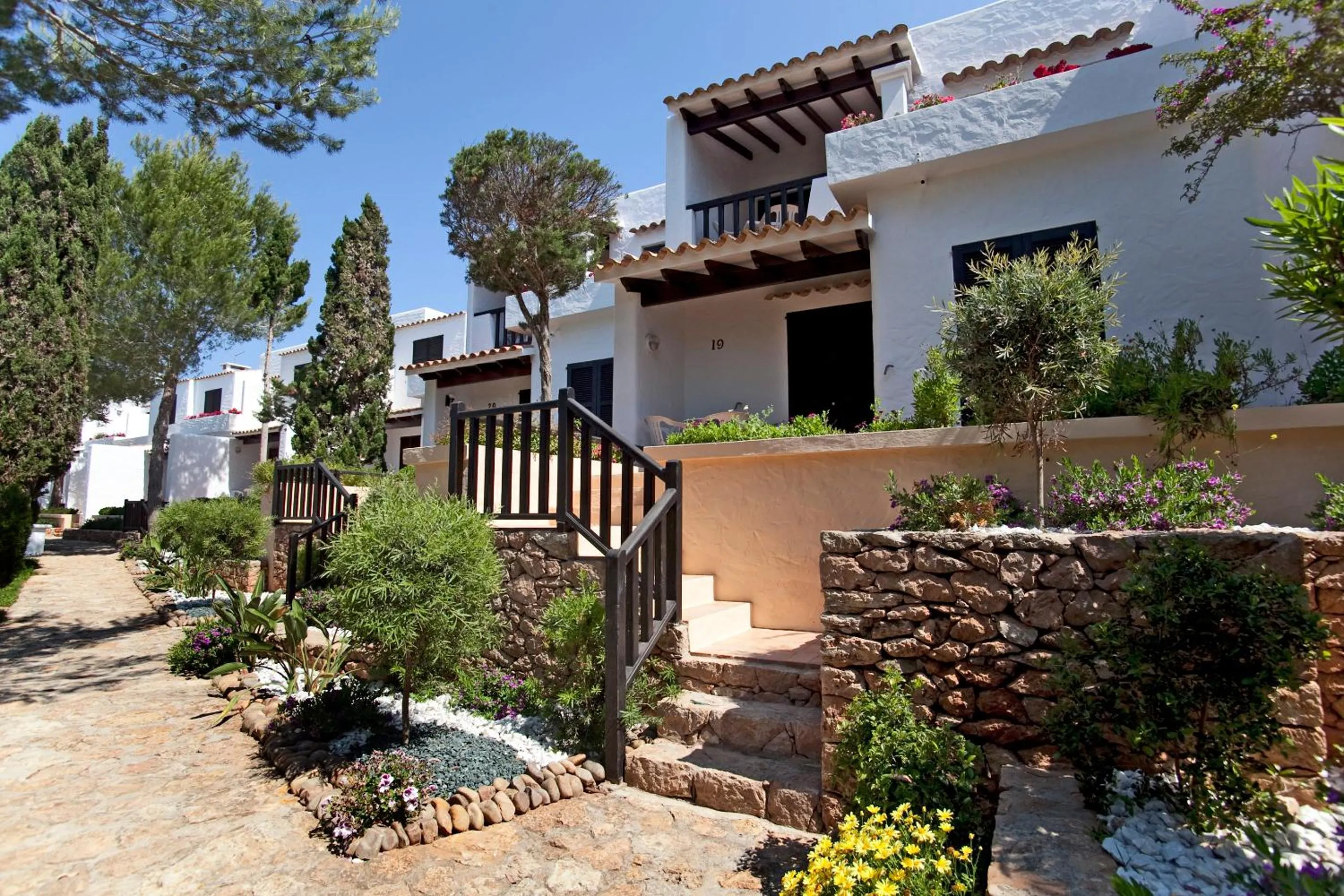 Facade/entrance in Paraíso de los Pinos