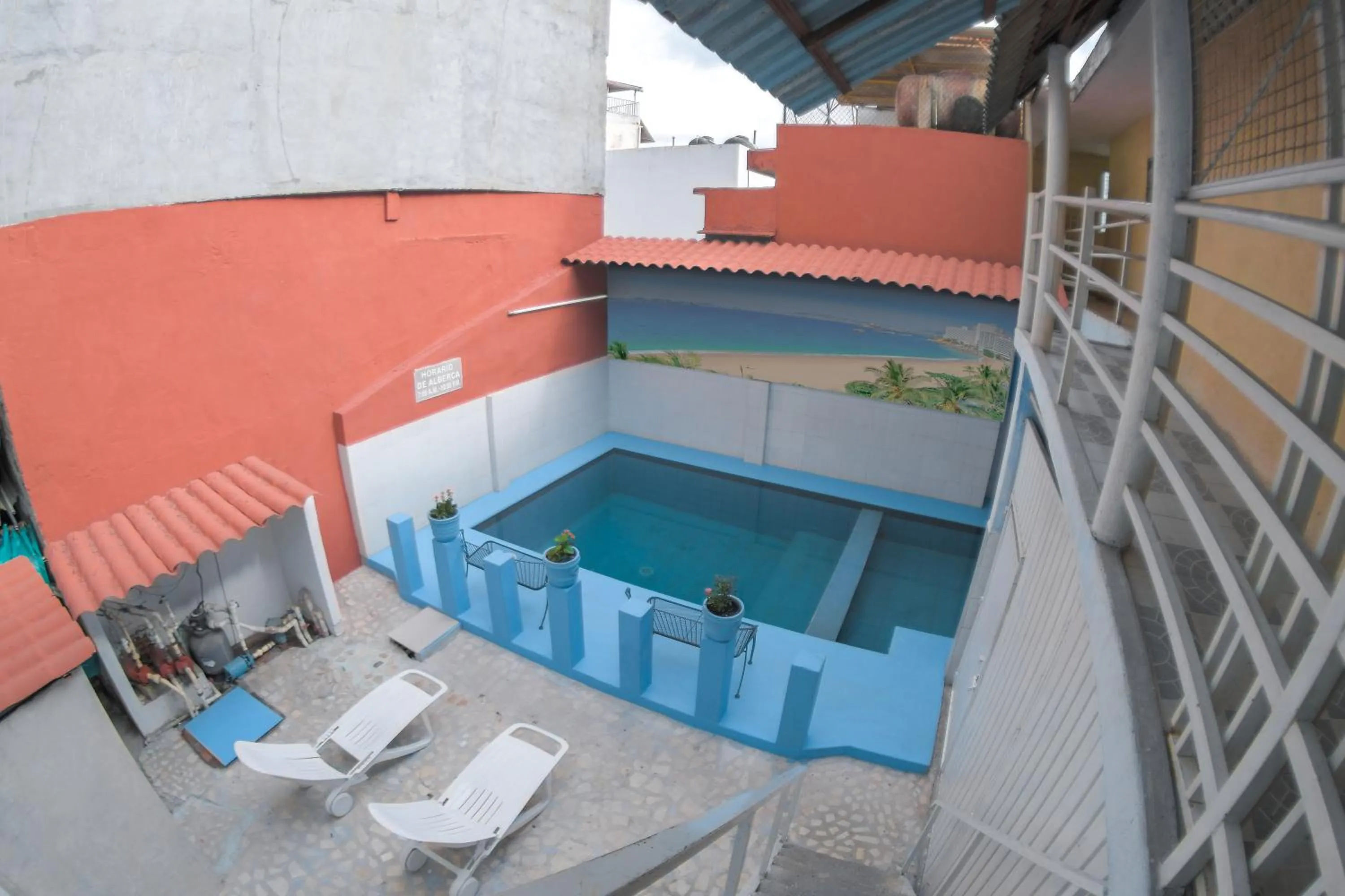 Swimming pool in Hotel San Carlos